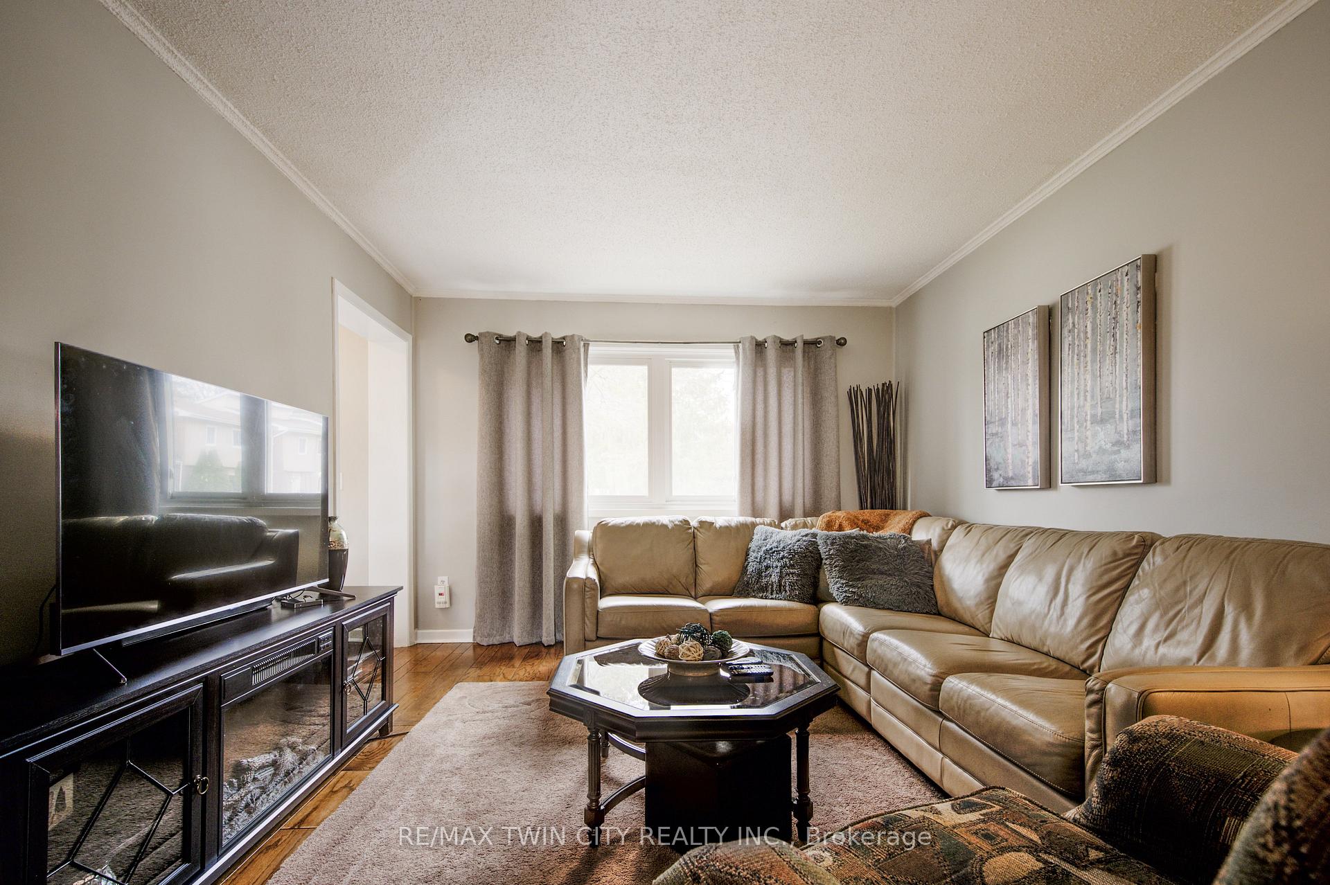 Photo 18 of Unit 43, 121 University Avenue E, Waterloo — HOMEH