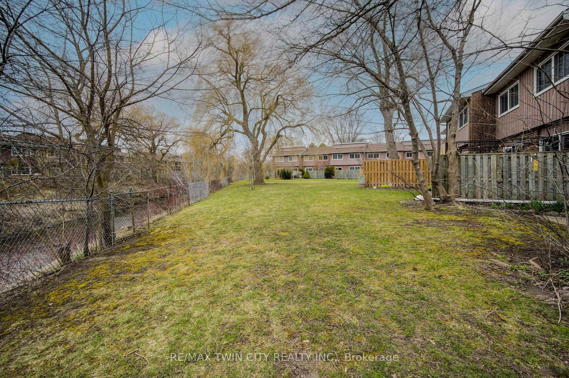 Photo 33 of Unit 43, 121 University Avenue E, Waterloo — HOMEH