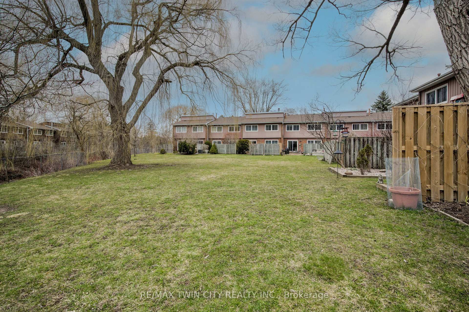Photo 35 of Unit 43, 121 University Avenue E, Waterloo — HOMEH