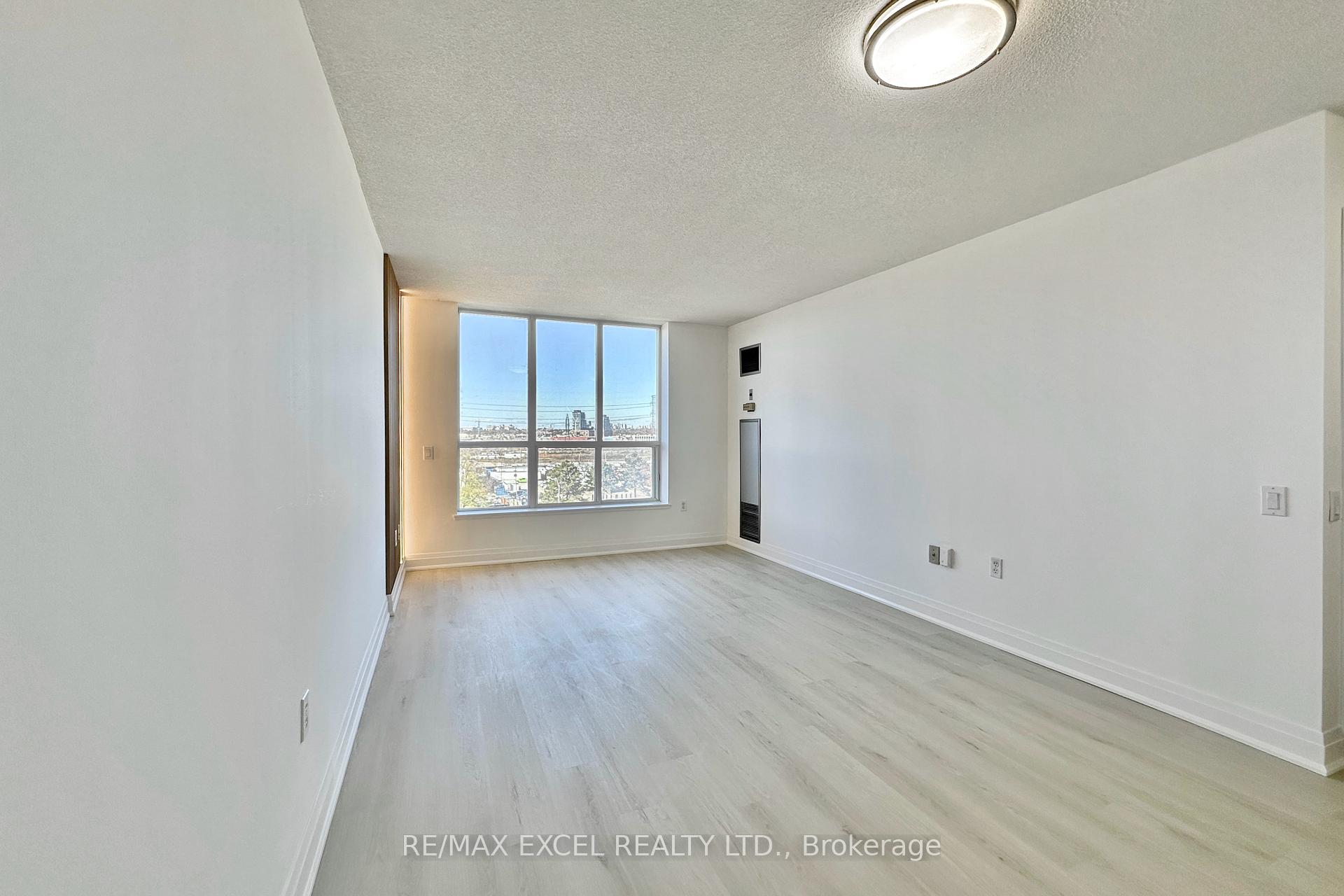 Photo 9 of Unit 708, 21 Overlea Boulevard, Toronto, Thorncliffe Park — HOMEH