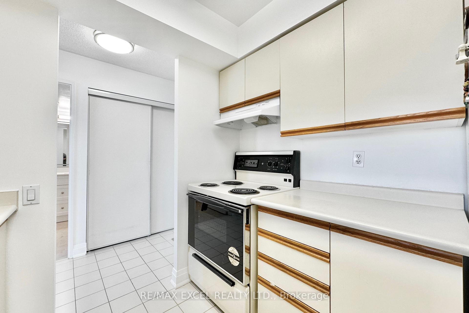 Photo 17 of Unit 708, 21 Overlea Boulevard, Toronto, Thorncliffe Park — HOMEH