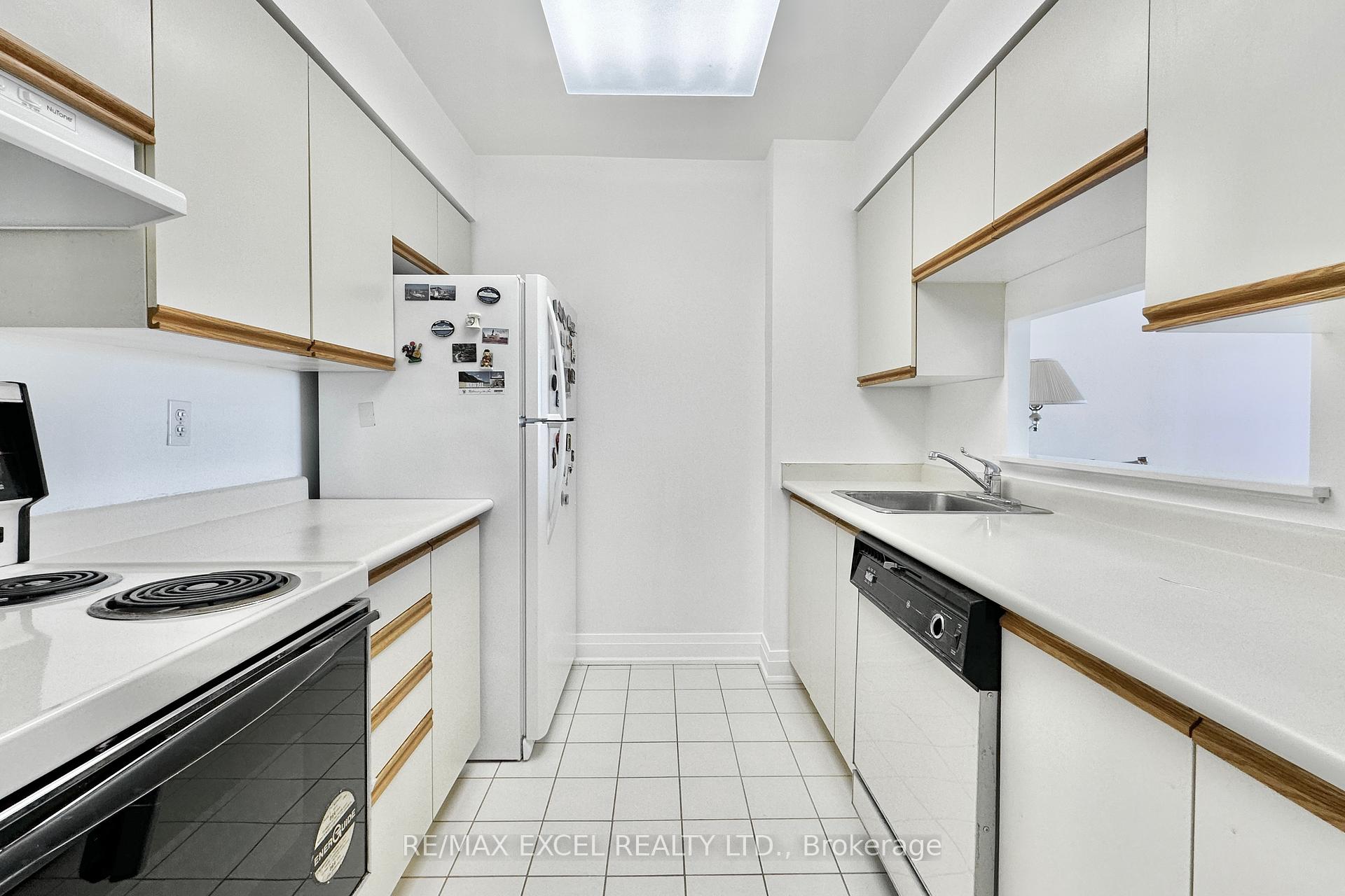 Photo 13 of Unit 708, 21 Overlea Boulevard, Toronto, Thorncliffe Park — HOMEH