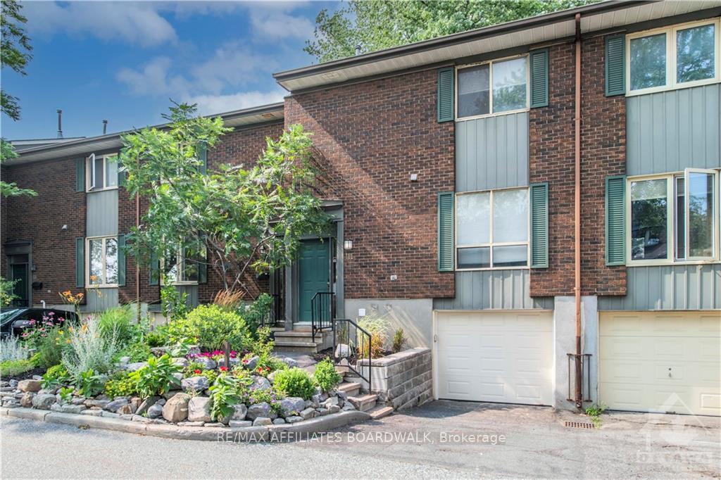 Photo 2 of 111 Beachview, Ottawa, Mooneys Bay/Riverside Park — HOMEH