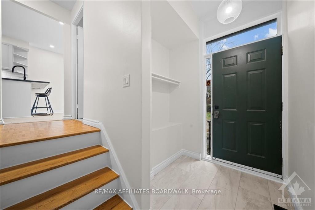 Photo 3 of 111 Beachview, Ottawa, Mooneys Bay/Riverside Park — HOMEH