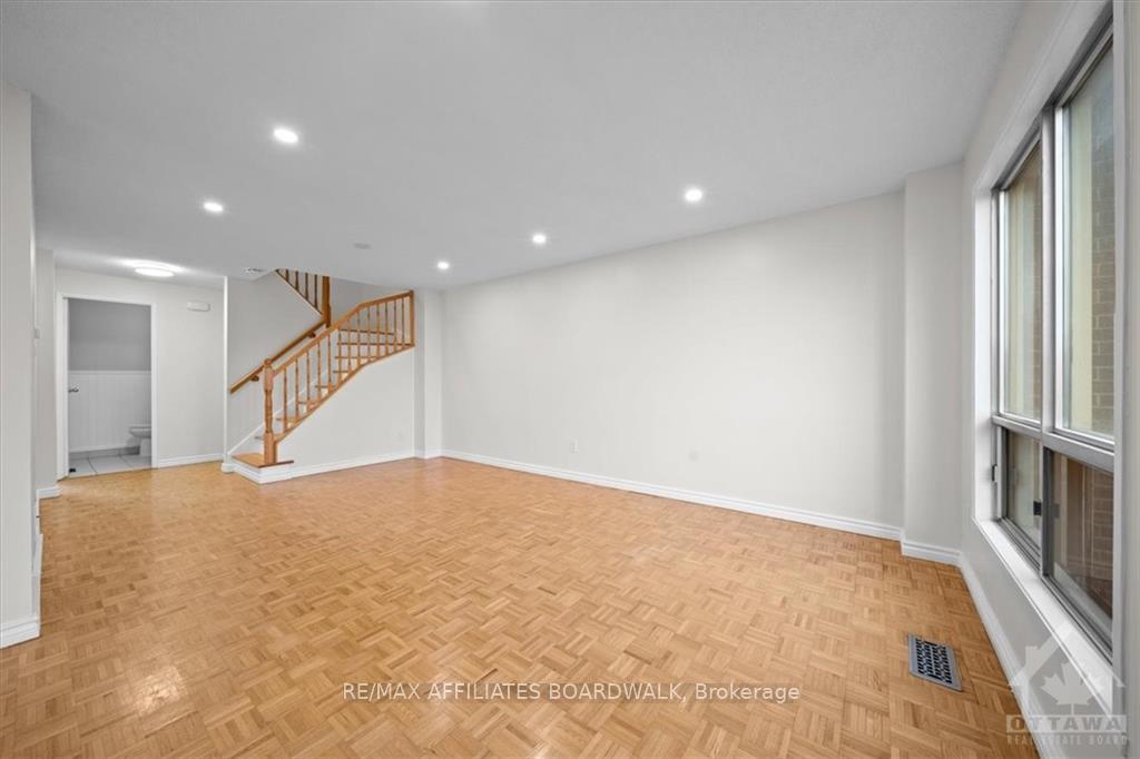 Photo 4 of 111 Beachview, Ottawa, Mooneys Bay/Riverside Park — HOMEH