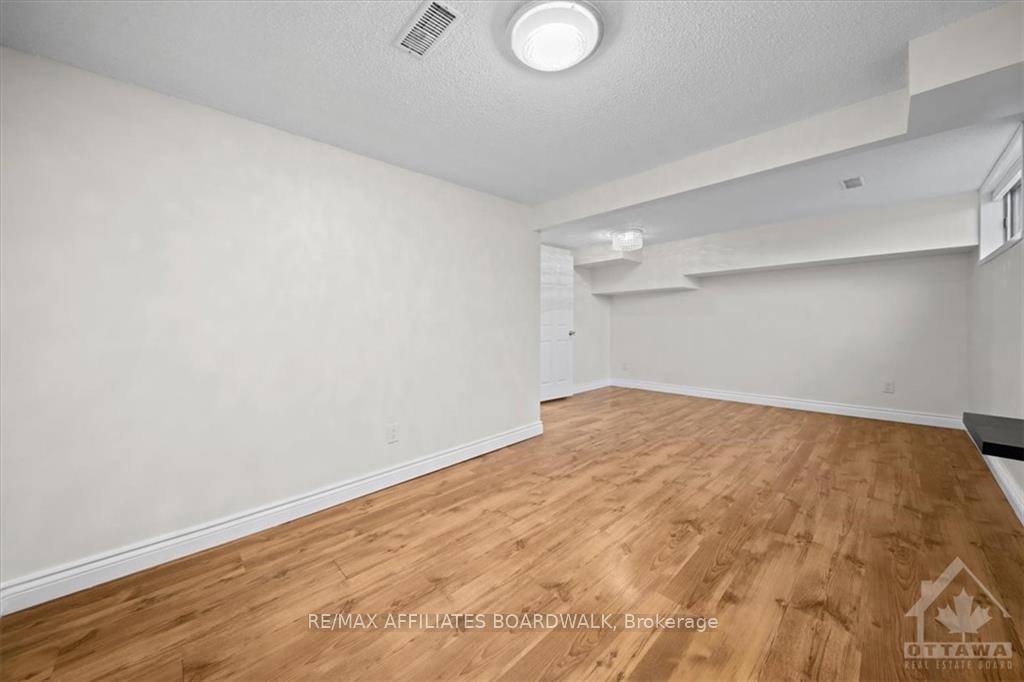 Photo 23 of 111 Beachview, Ottawa, Mooneys Bay/Riverside Park — HOMEH