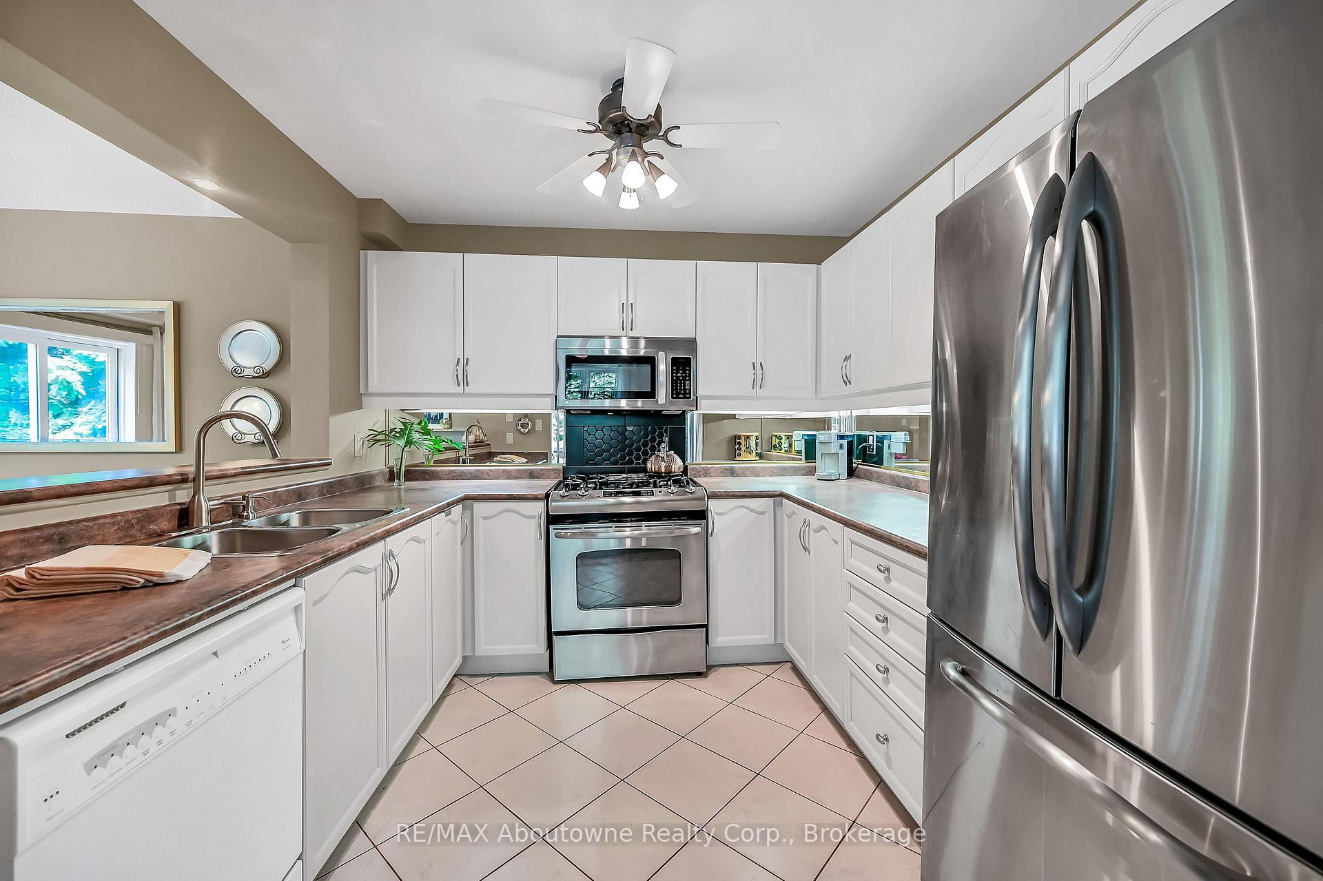 Photo 6 of Unit Unit 30, 31 Moss Boulevard, Hamilton, Dundas — HOMEH