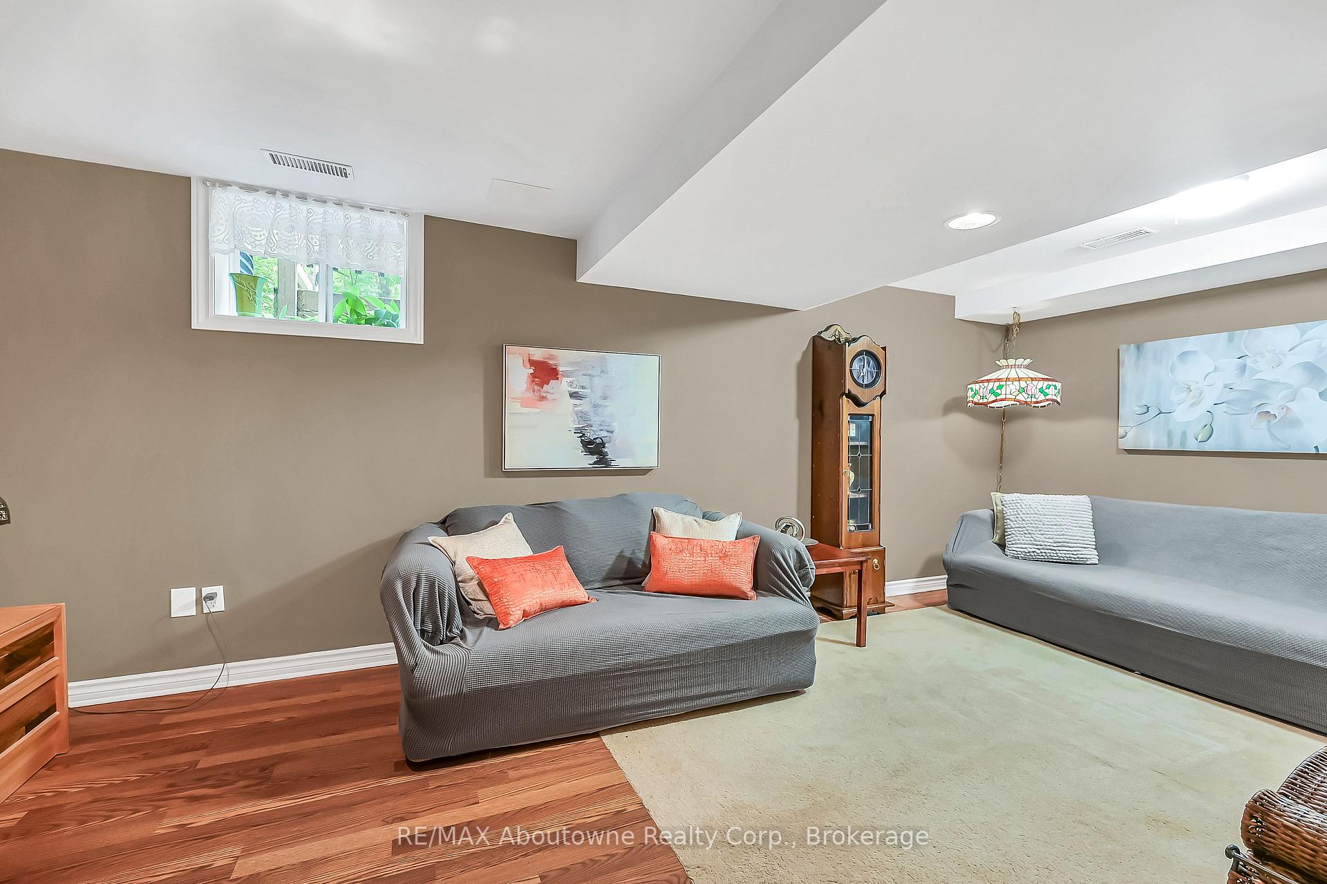 Photo 11 of Unit Unit 30, 31 Moss Boulevard, Hamilton, Dundas — HOMEH