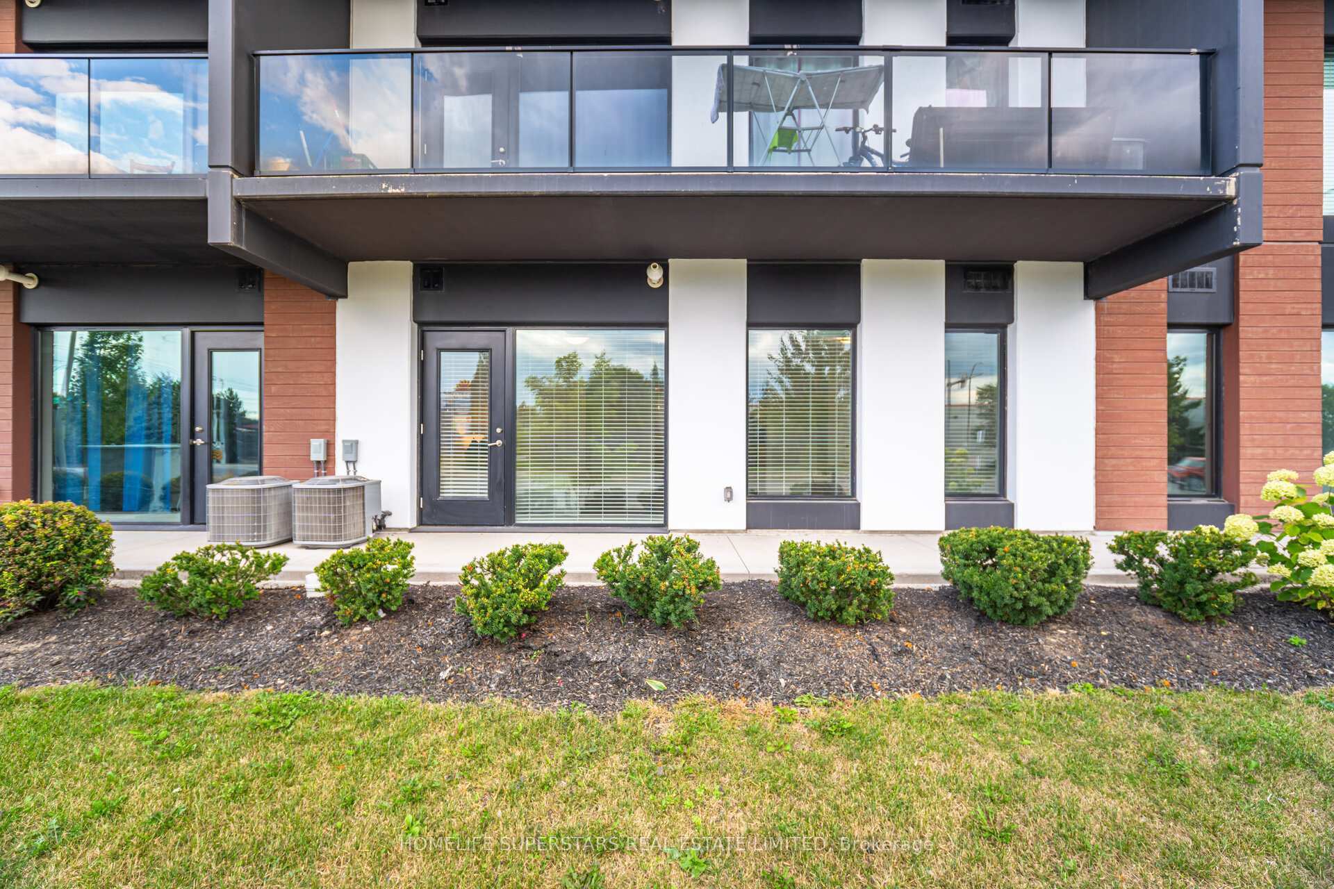 Front of Unit 115, 5 Wake Robin Drive