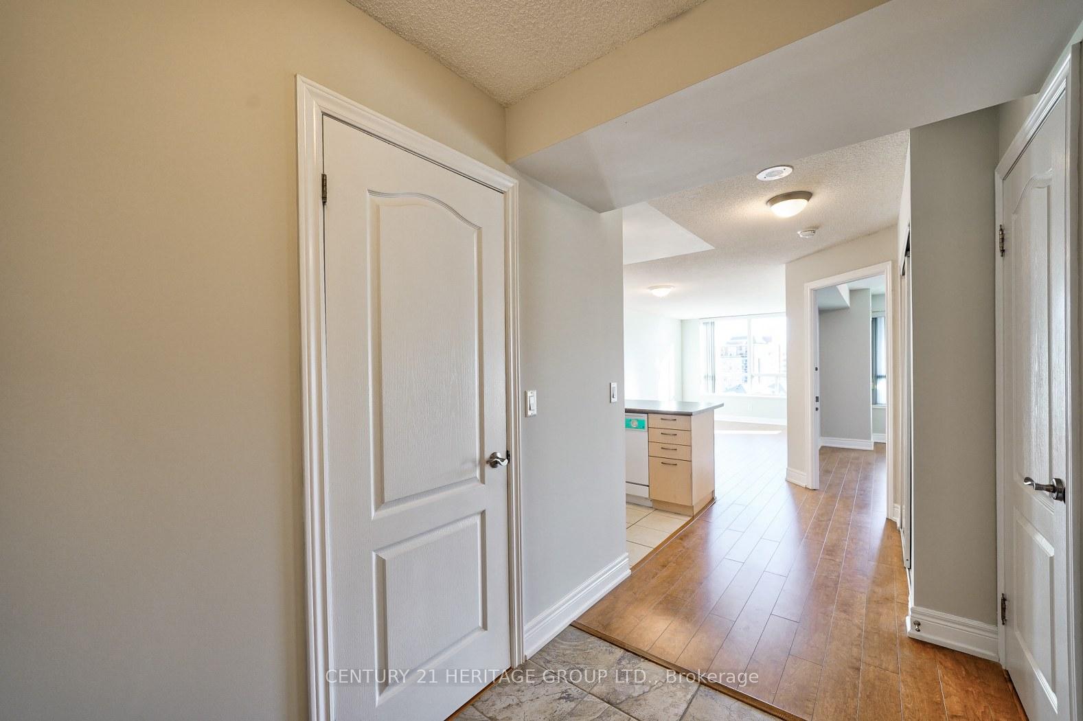 Photo 3 of Unit 703, 62 Suncrest Boulevard, Markham, Commerce Valley — HOMEH