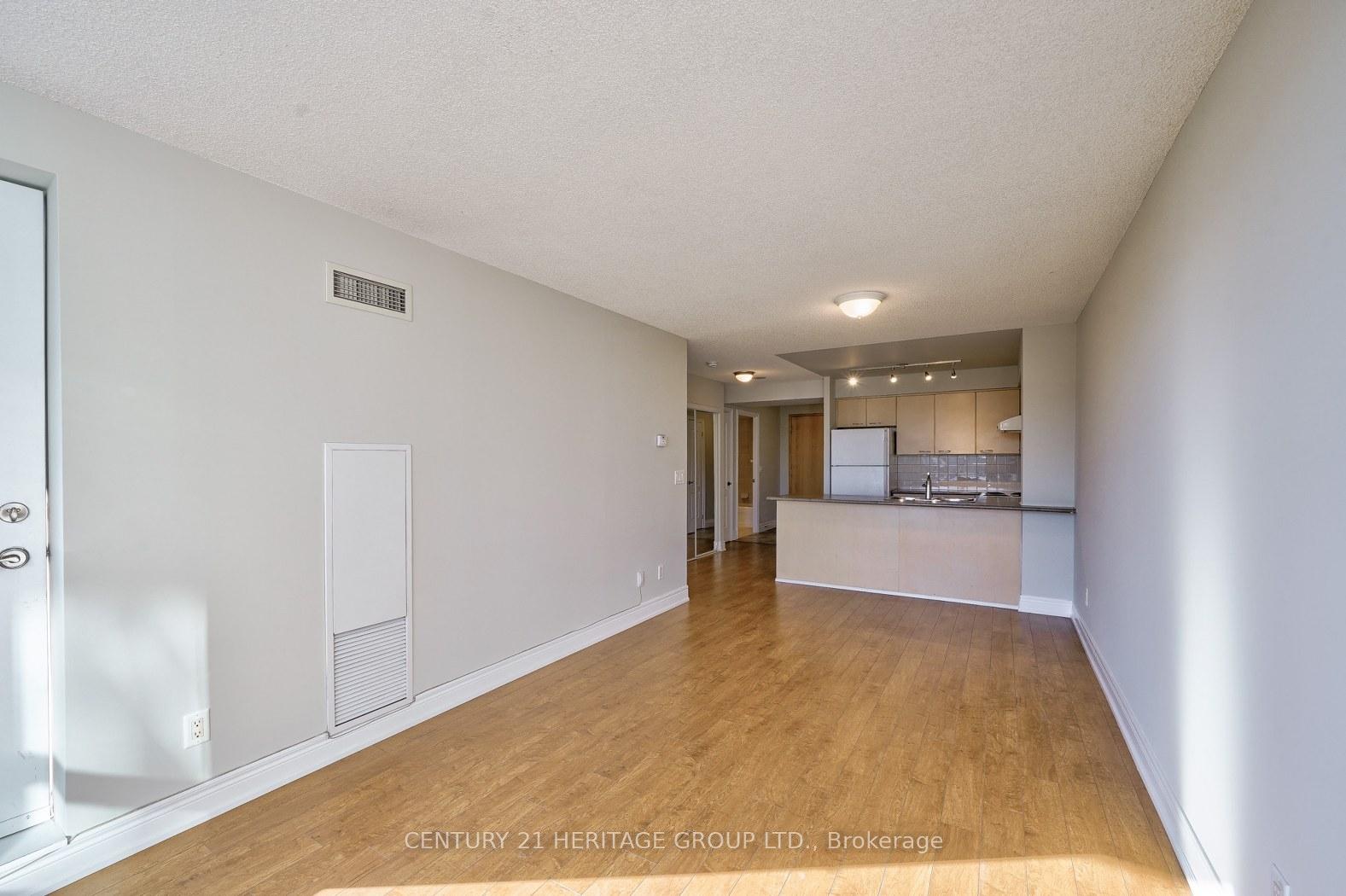 Photo 9 of Unit 703, 62 Suncrest Boulevard, Markham, Commerce Valley — HOMEH