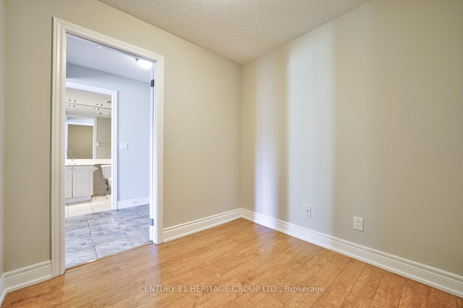 Photo 13 of Unit 703, 62 Suncrest Boulevard, Markham, Commerce Valley — HOMEH