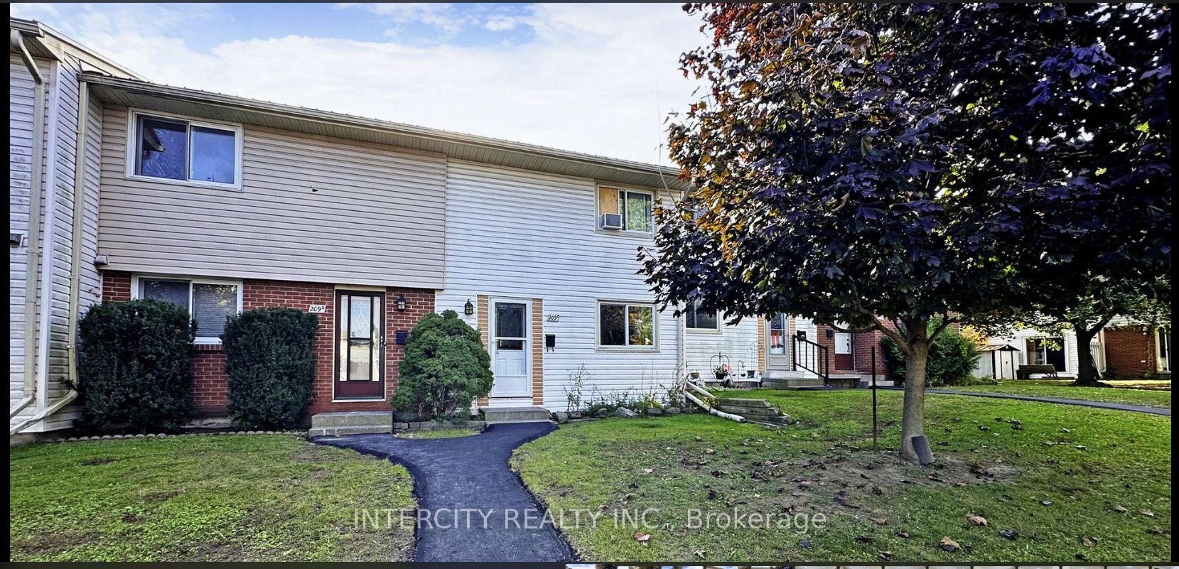 Front of Unit Unit C, 209 North Park Street