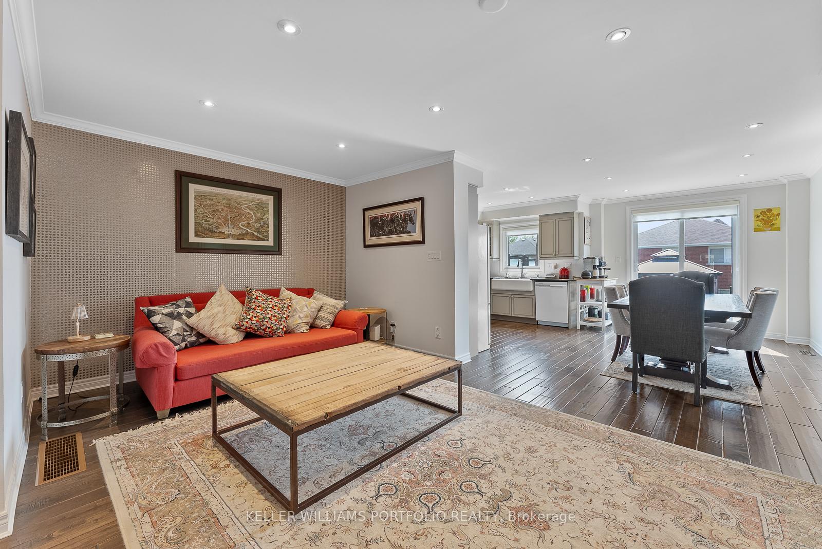Photo 12 of 50 Coolspring Crescent, Caledon, Bolton East — HOMEH