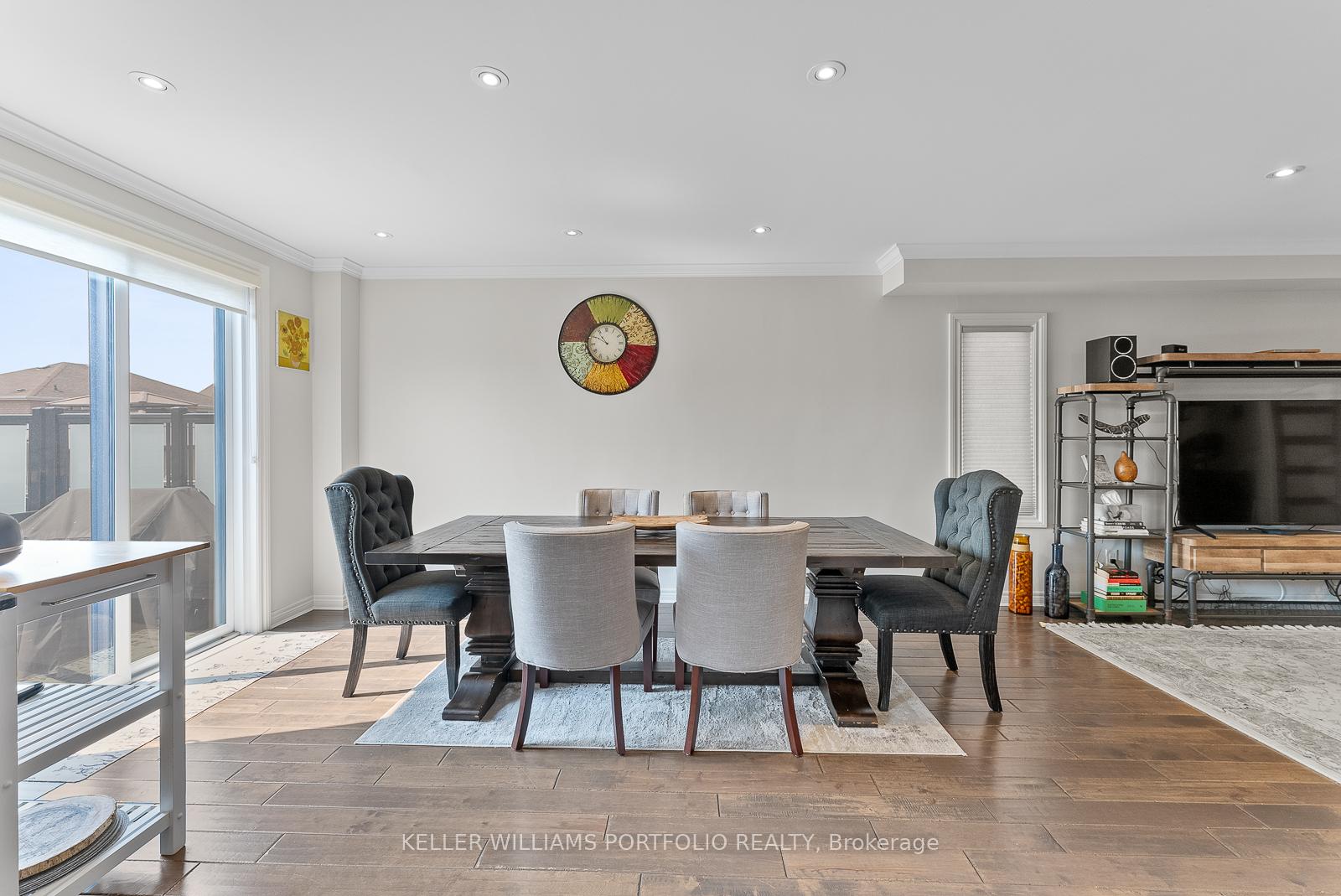 Photo 21 of 50 Coolspring Crescent, Caledon, Bolton East — HOMEH