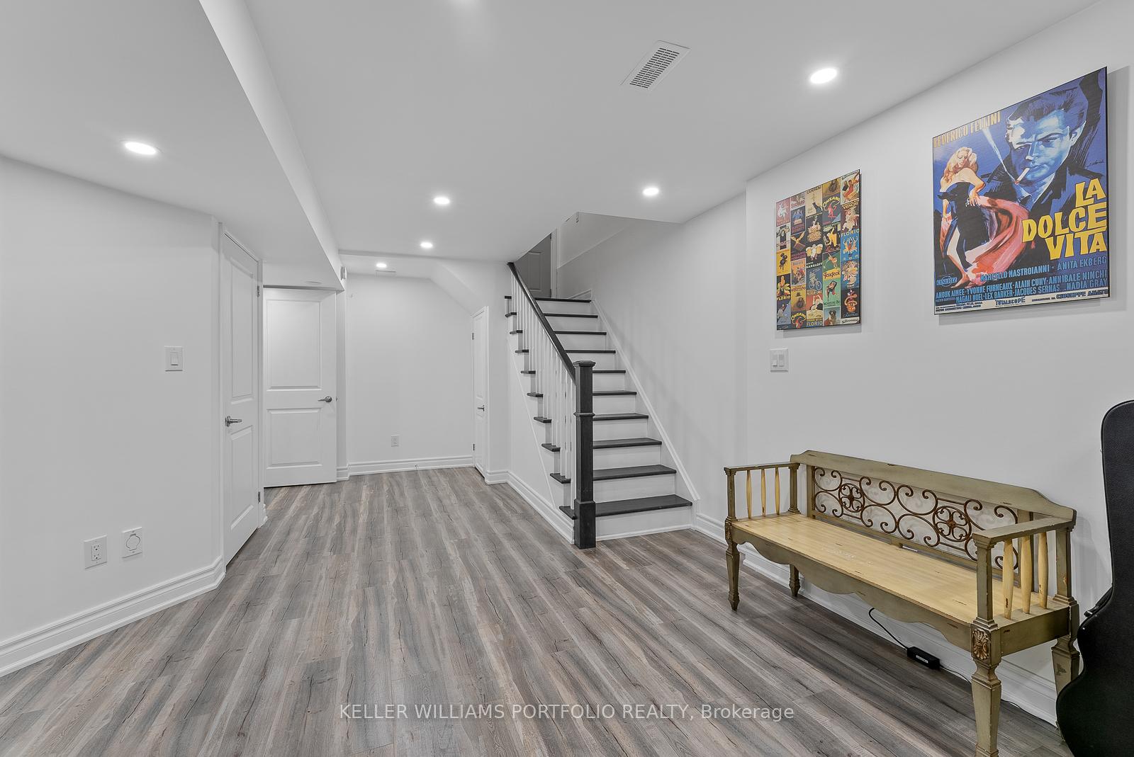 Photo 31 of 50 Coolspring Crescent, Caledon, Bolton East — HOMEH
