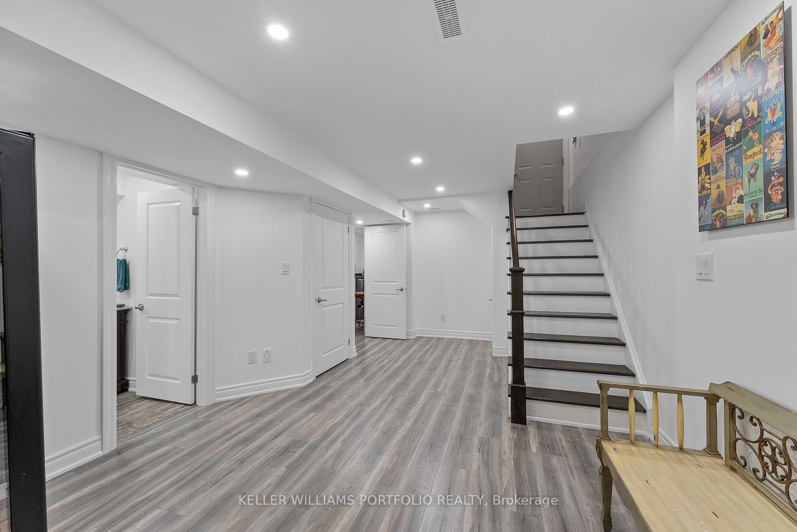 Photo 34 of 50 Coolspring Crescent, Caledon, Bolton East — HOMEH