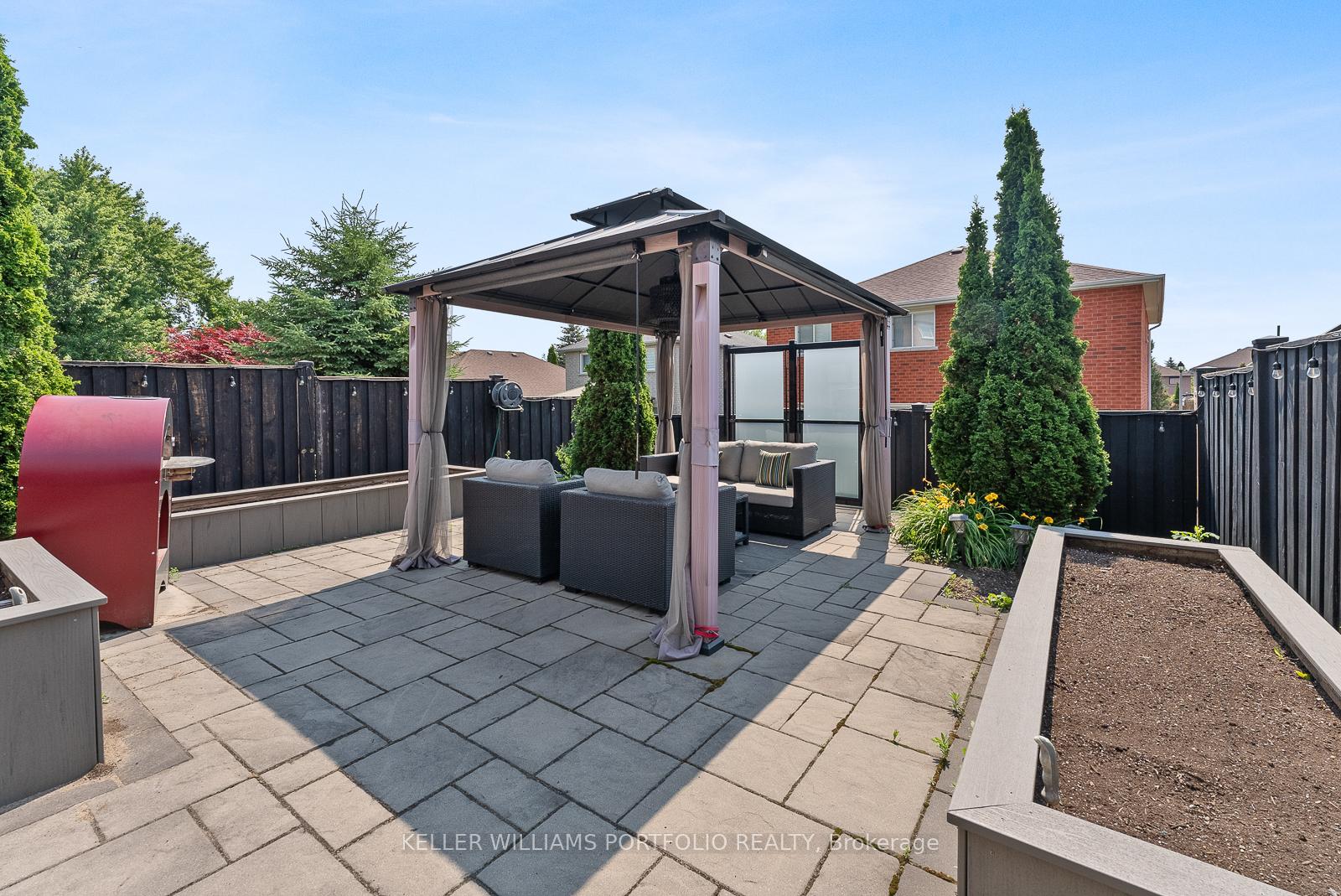 Photo 40 of 50 Coolspring Crescent, Caledon, Bolton East — HOMEH