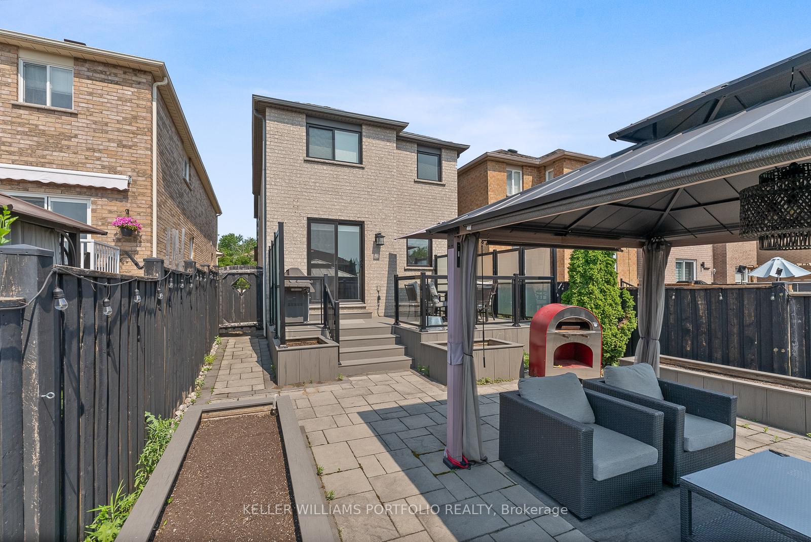 Photo 48 of 50 Coolspring Crescent, Caledon, Bolton East — HOMEH