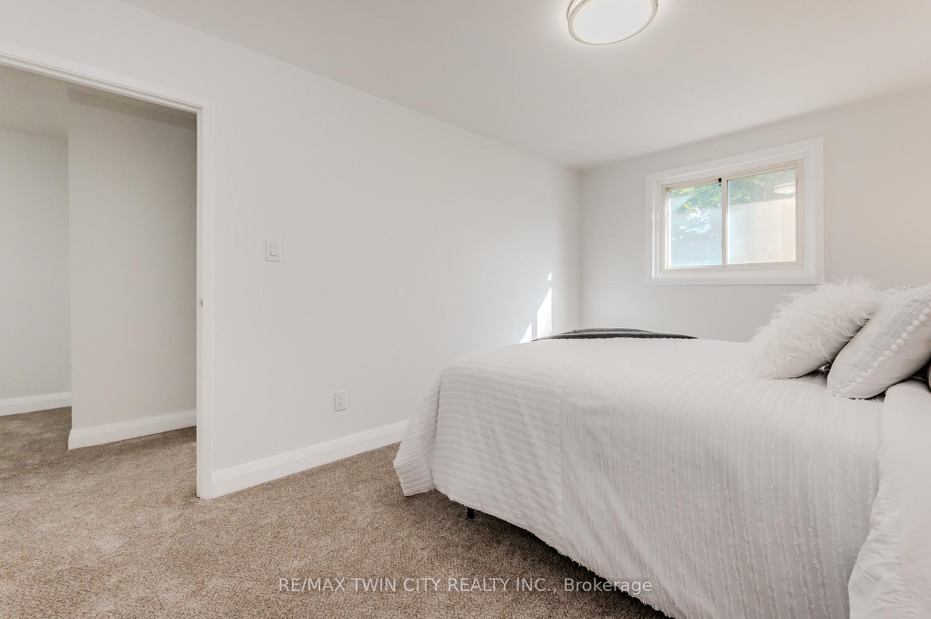Photo 19 of Unit E, 308 Bluevale Street, Waterloo — HOMEH