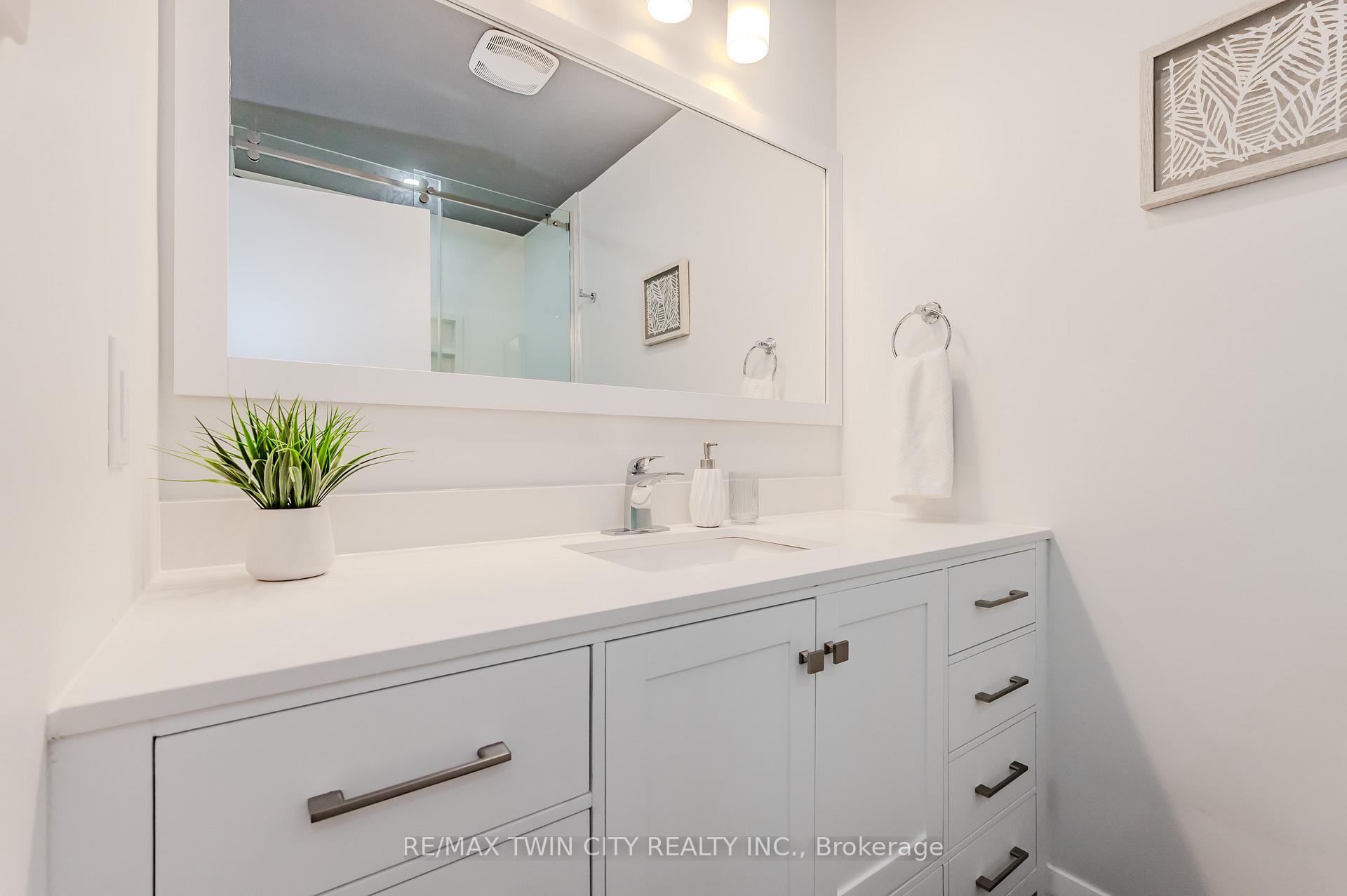 Photo 21 of Unit E, 308 Bluevale Street, Waterloo — HOMEH