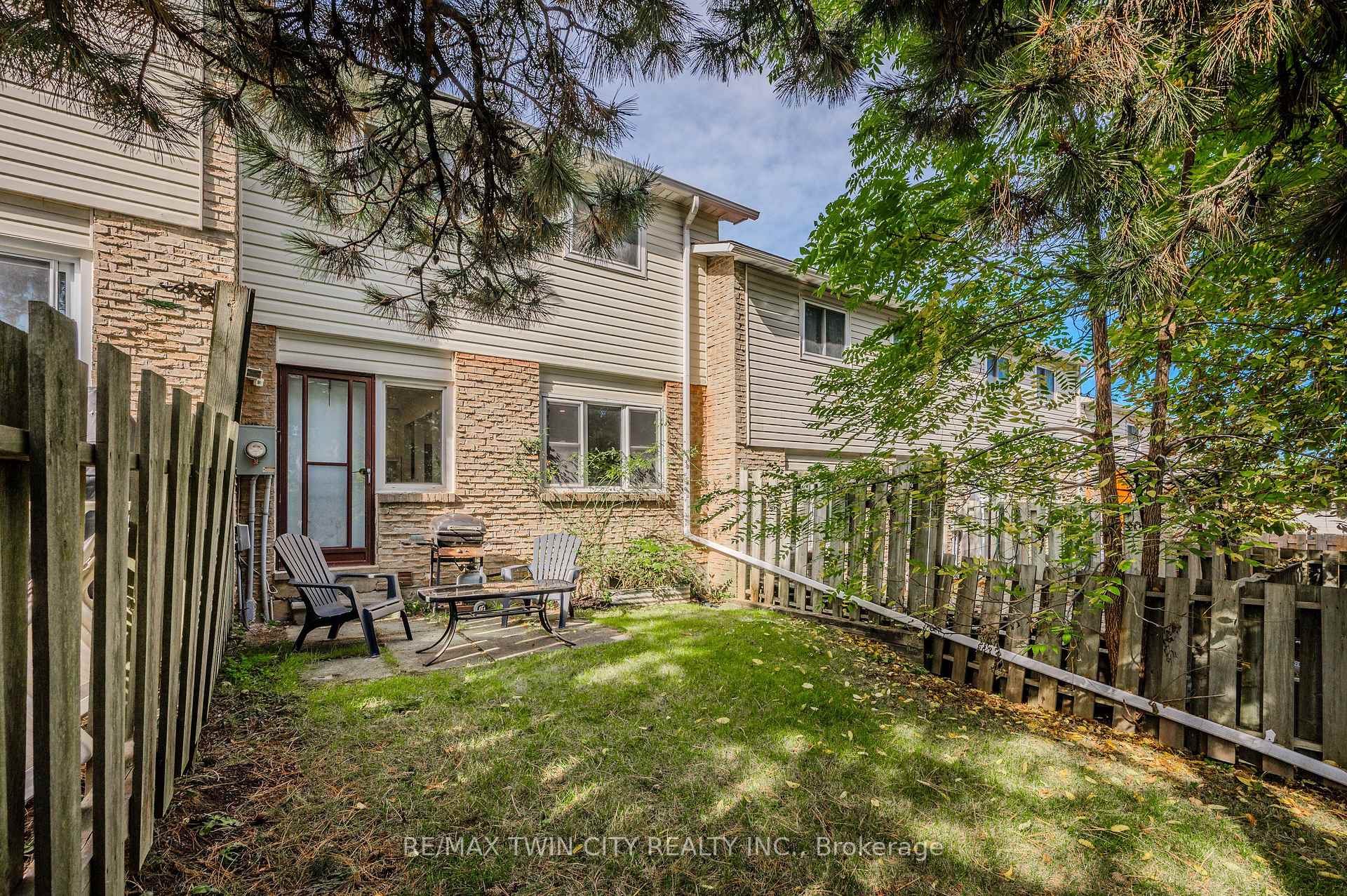 Photo 33 of Unit E, 308 Bluevale Street, Waterloo — HOMEH
