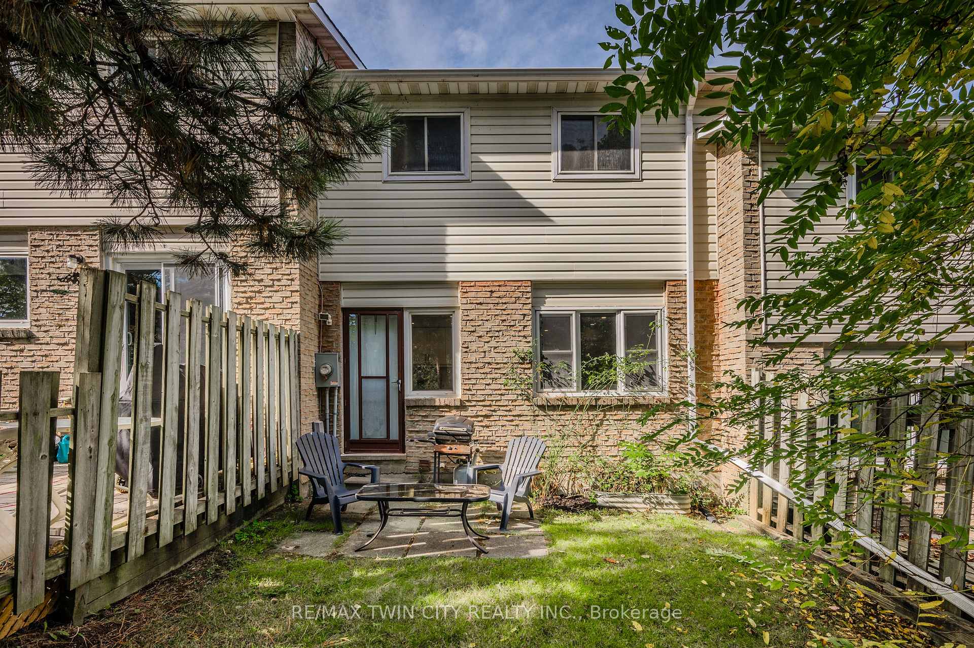 Photo 35 of Unit E, 308 Bluevale Street, Waterloo — HOMEH