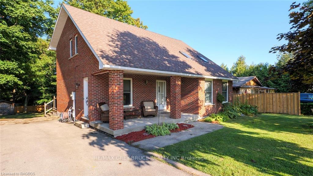 Front of 105 Boundary Road