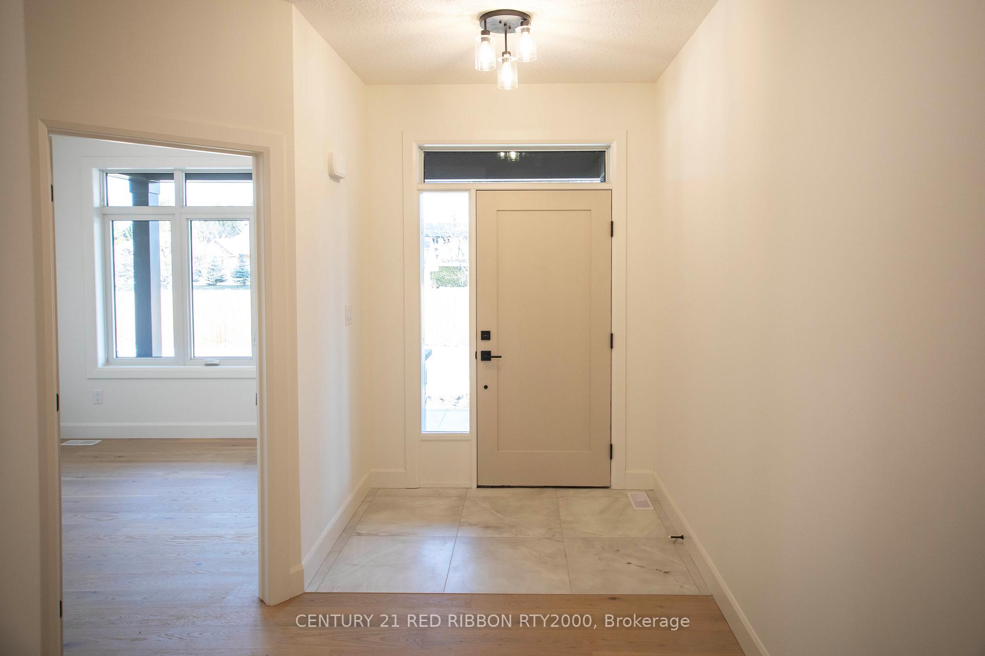 Photo 5 of Unit 6, 430 Head Street N, Strathroy-Caradoc, NE — HOMEH