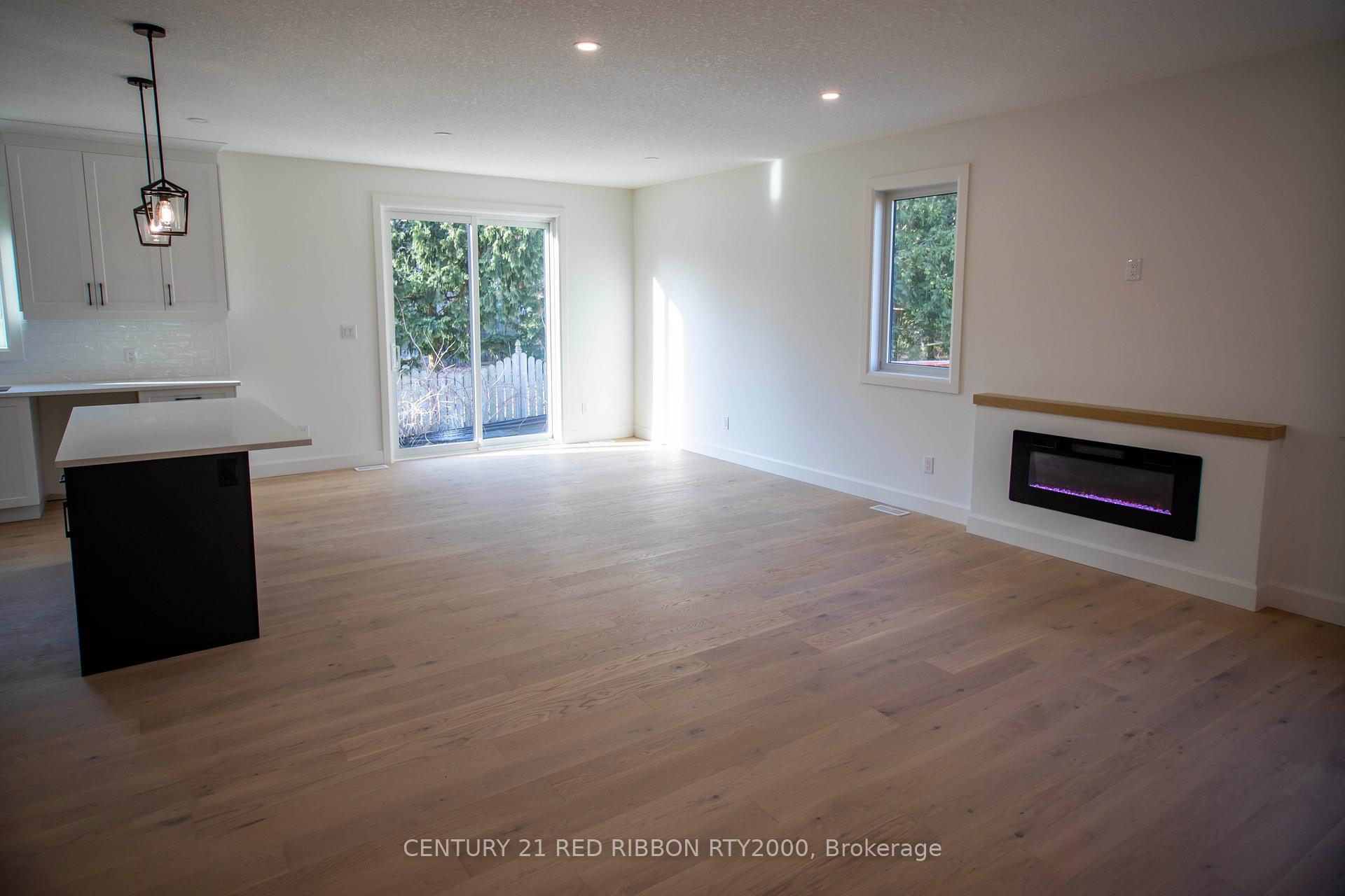 Photo 11 of Unit 6, 430 Head Street N, Strathroy-Caradoc, NE — HOMEH
