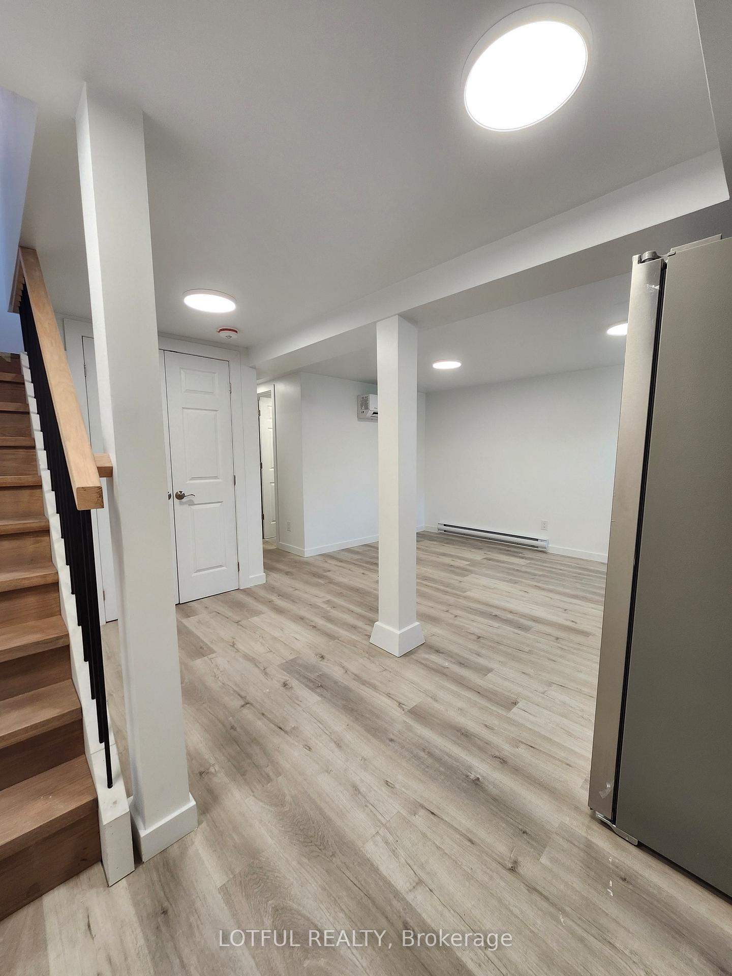 Photo 6 of Unit B, 905 Smyth Road, Ottawa, Elmvale Acres — HOMEH