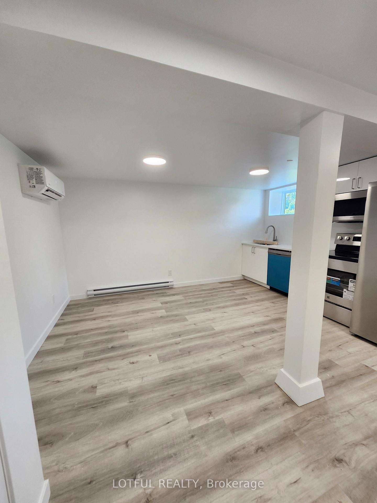 Photo 8 of Unit B, 905 Smyth Road, Ottawa, Elmvale Acres — HOMEH