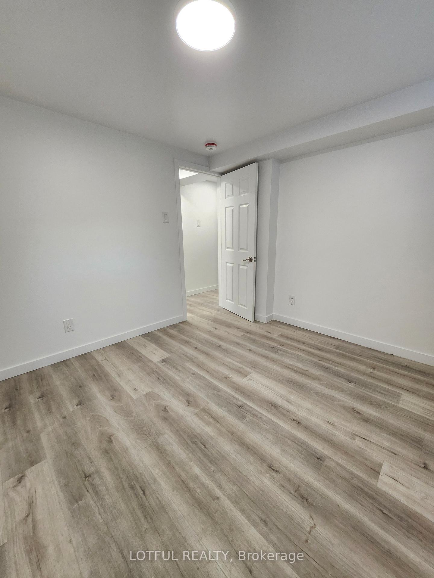 Photo 11 of Unit B, 905 Smyth Road, Ottawa, Elmvale Acres — HOMEH