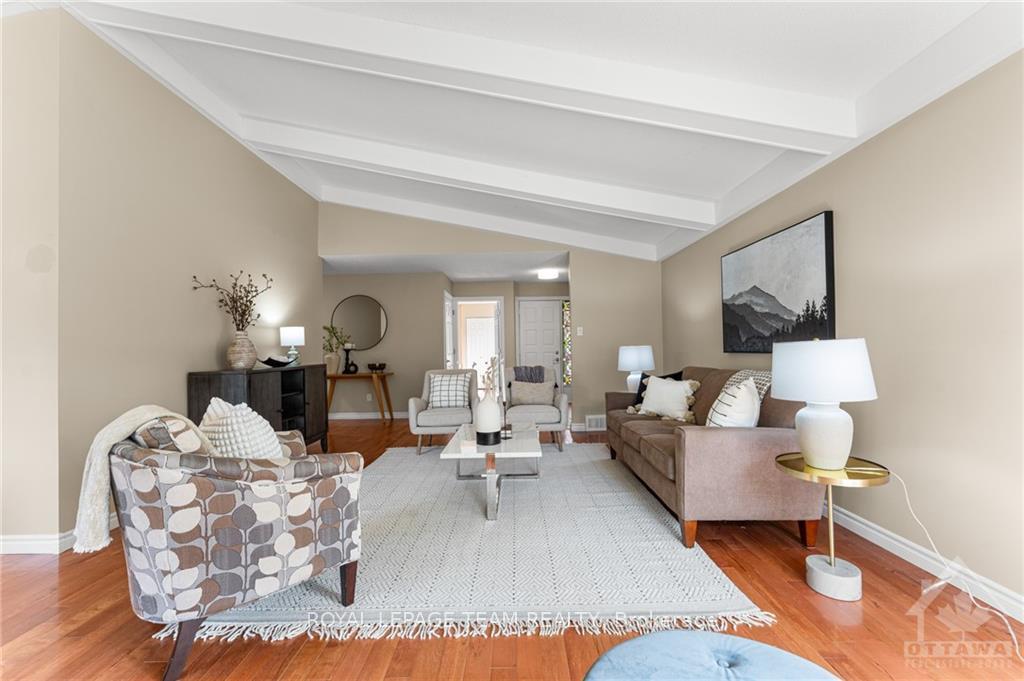 Photo 3 of 40 Spyglass Ridge, Ottawa, Stittsville (Central) — HOMEH