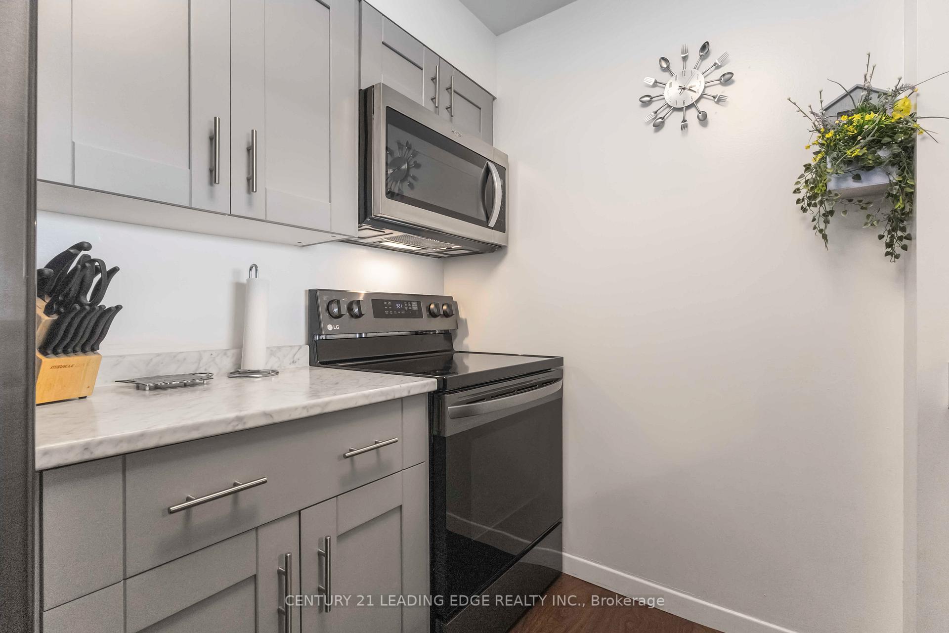 Photo 13 of Unit 809, 1665 Pickering Parkway, Pickering, Village East — HOMEH
