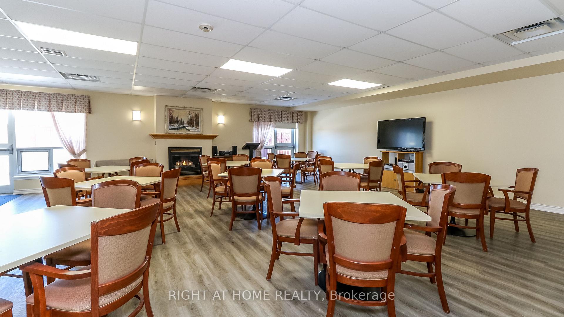 Photo 14 of Unit 303, 94 Dean Avenue, Barrie, Painswick South — HOMEH