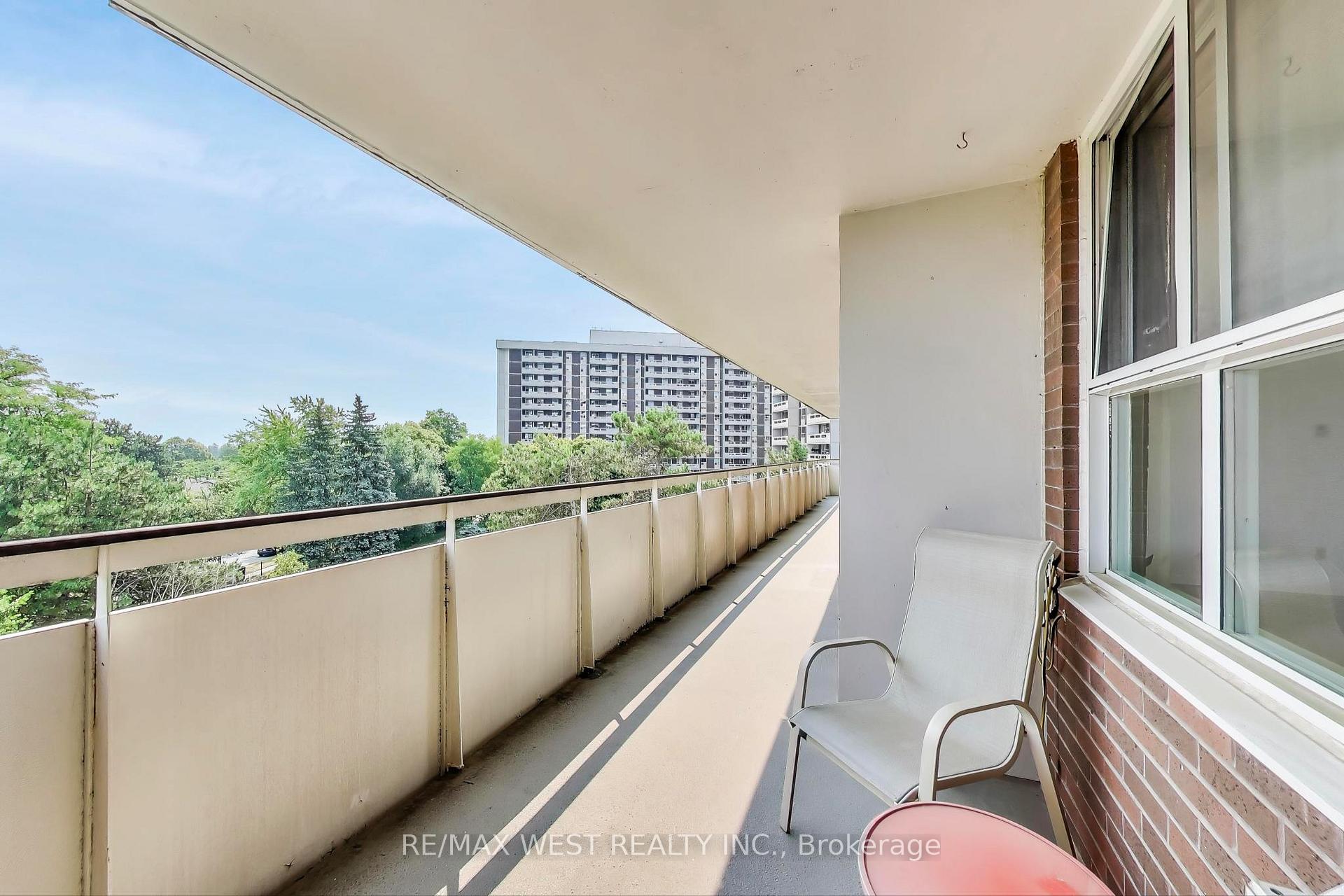 Photo 21 of Unit 410, 80 Inverlochy Boulevard, Markham, Royal Orchard — HOMEH