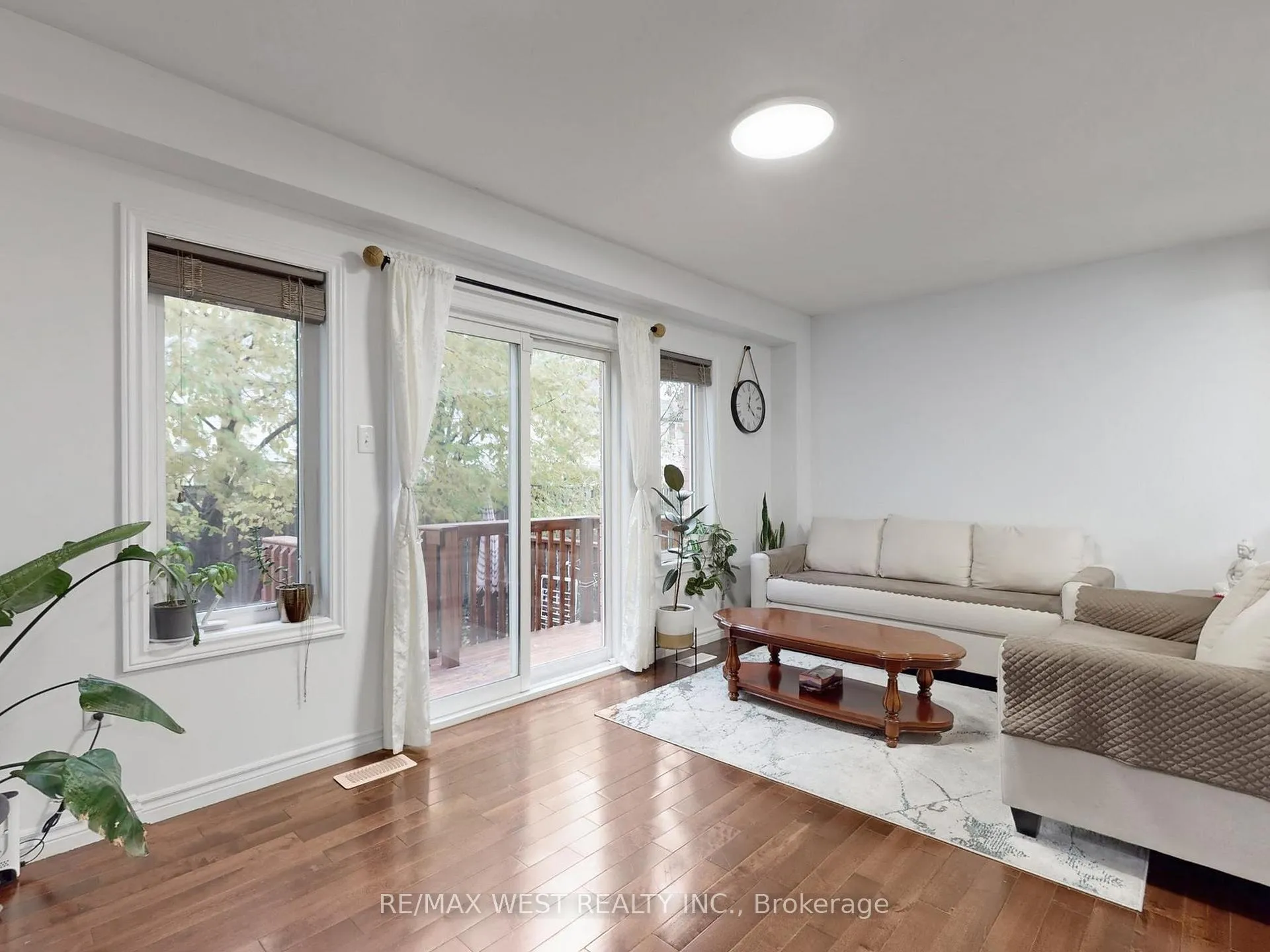 Photo 3 of Unit 15, 32 Lambeth Way, Guelph, Pineridge/Westminster Woods — HOMEH