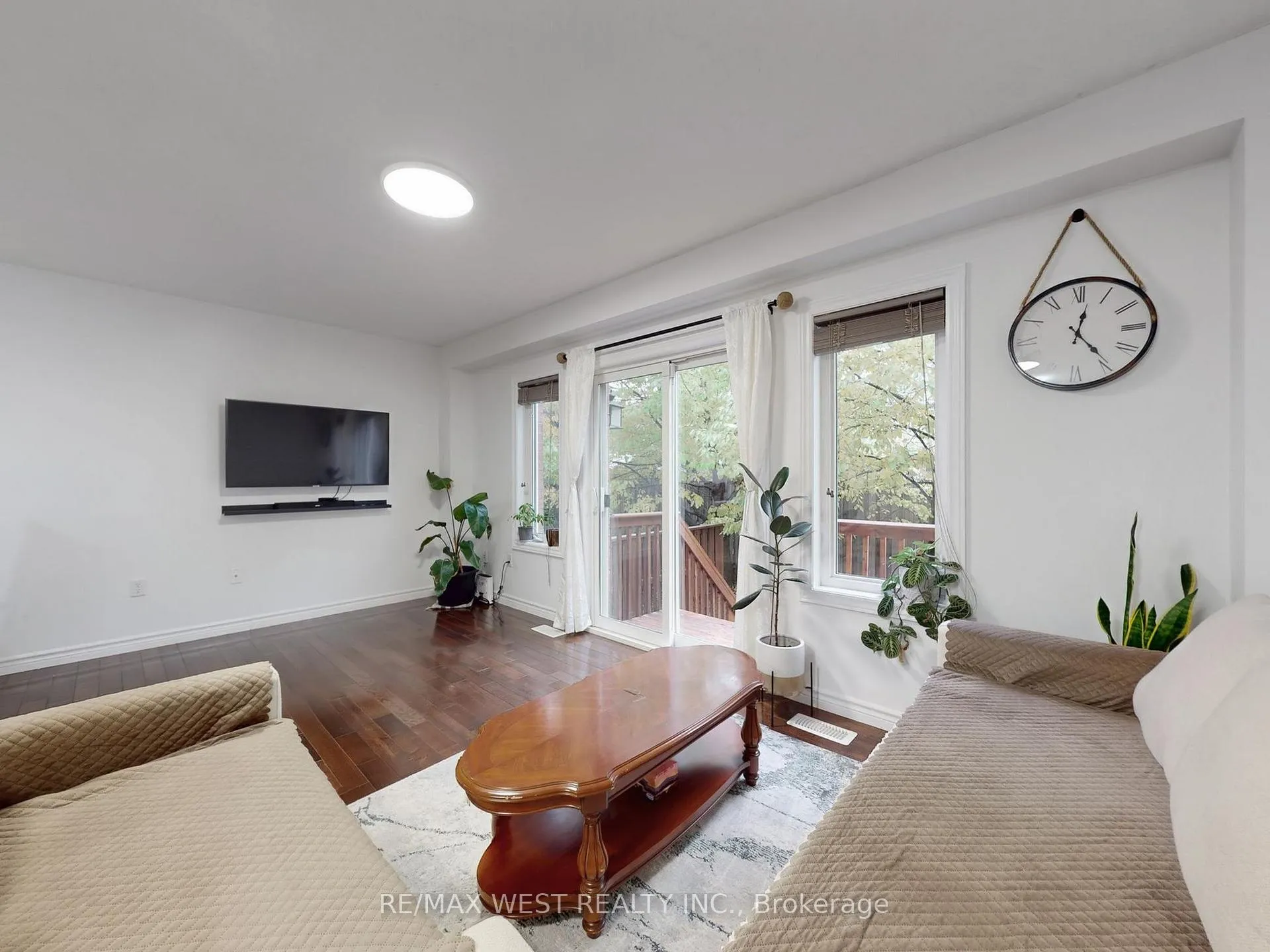 Photo 4 of Unit 15, 32 Lambeth Way, Guelph, Pineridge/Westminster Woods — HOMEH
