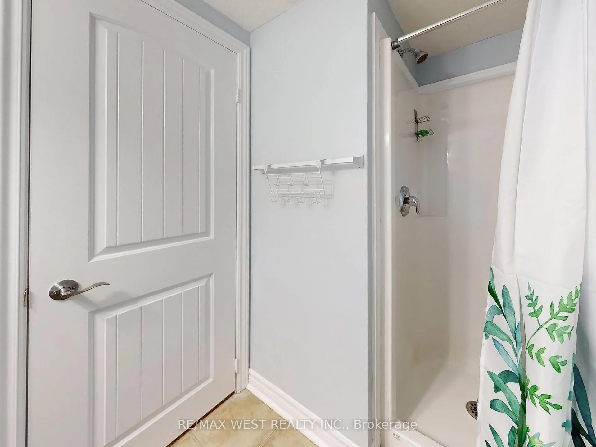 Photo 19 of Unit 15, 32 Lambeth Way, Guelph, Pineridge/Westminster Woods — HOMEH