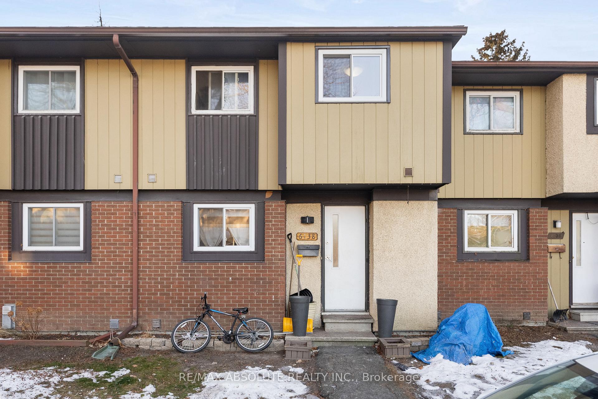 Photo 1 of Unit 14, 6138 Brookside Lane, Ottawa, Convent Glen South — HOMEH
