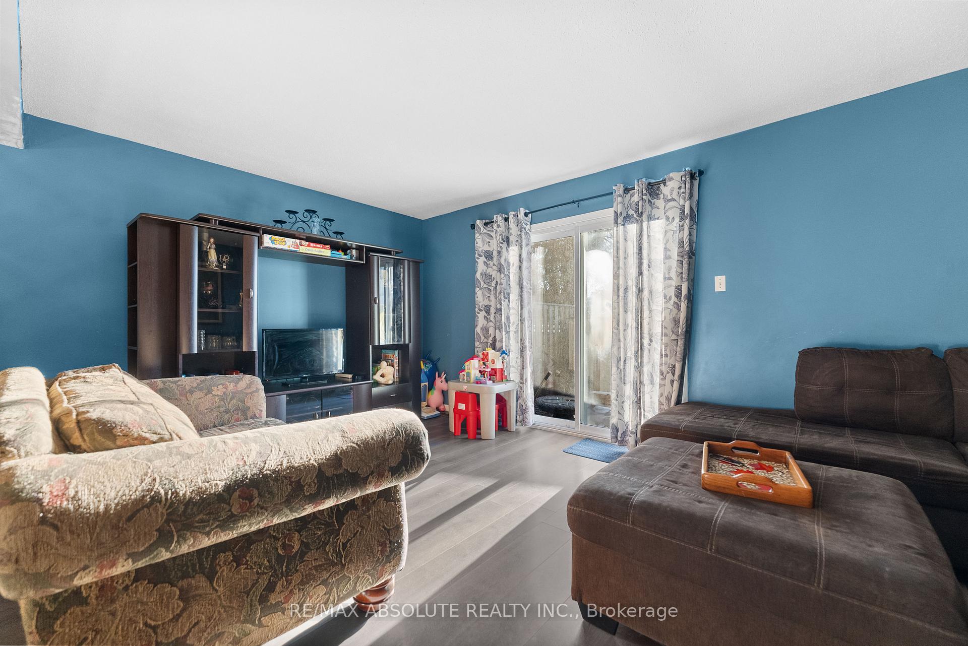 Photo 9 of Unit 14, 6138 Brookside Lane, Ottawa, Convent Glen South — HOMEH