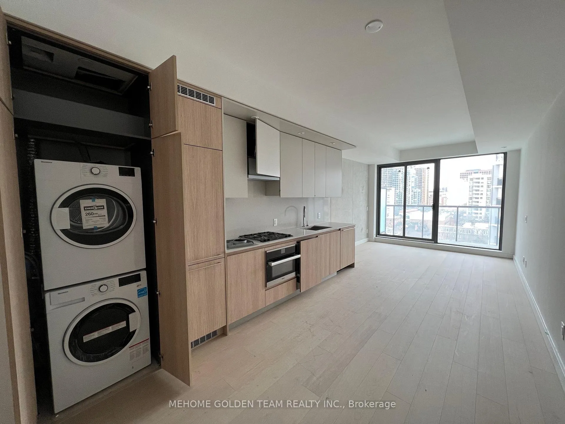 Photo 2 of Unit 1006, 81 Wellesley Street E, Toronto, Church-Yonge Corridor — HOMEH