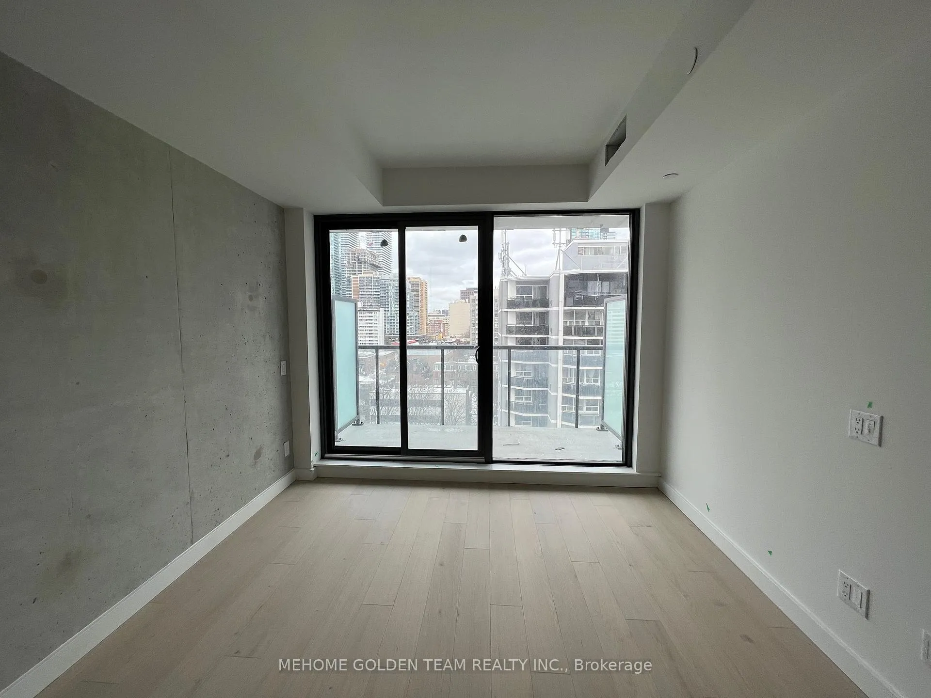 Photo 4 of Unit 1006, 81 Wellesley Street E, Toronto, Church-Yonge Corridor — HOMEH