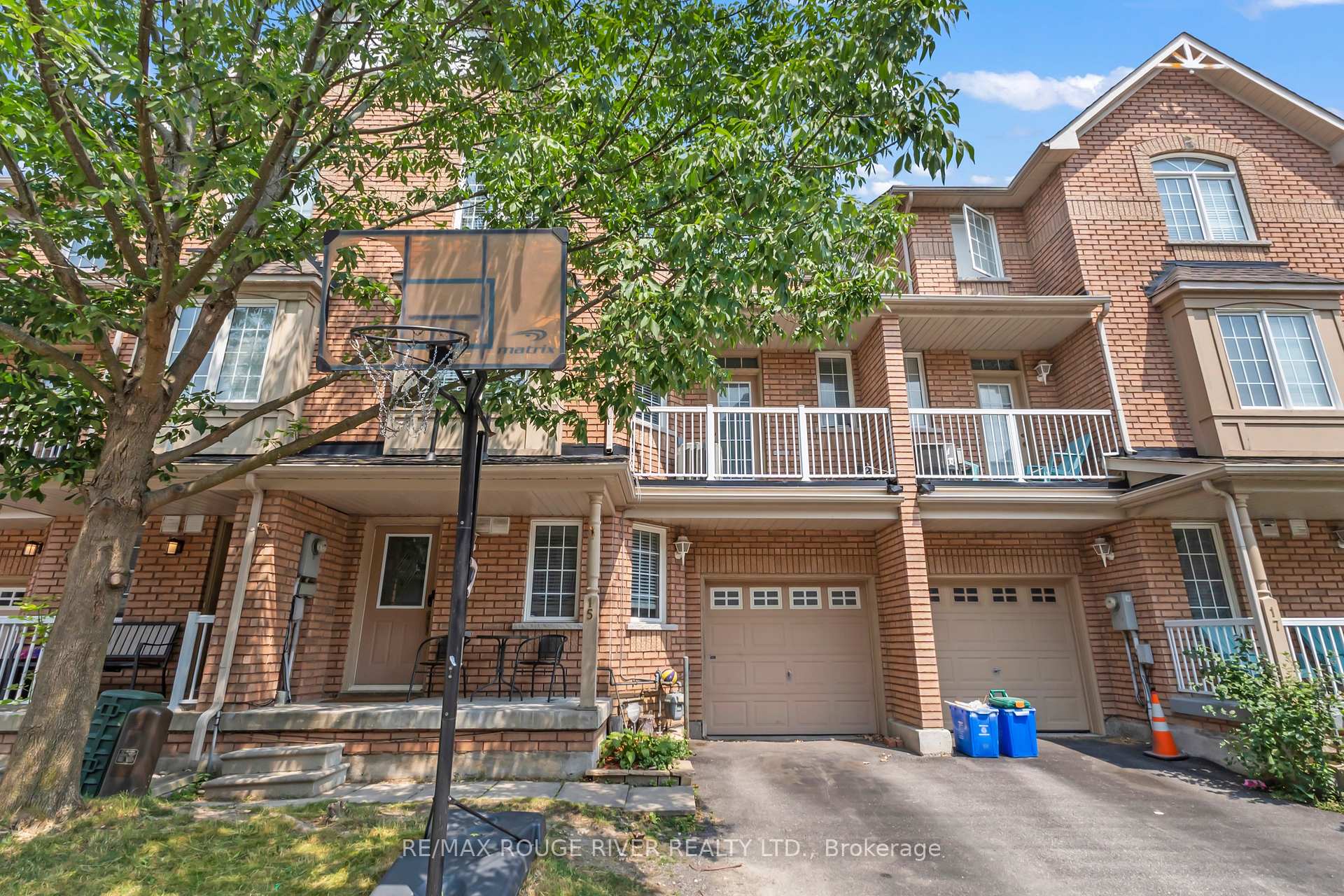 Photo 1 of 15 Pottle Lane, Ajax, South East — HOMEH