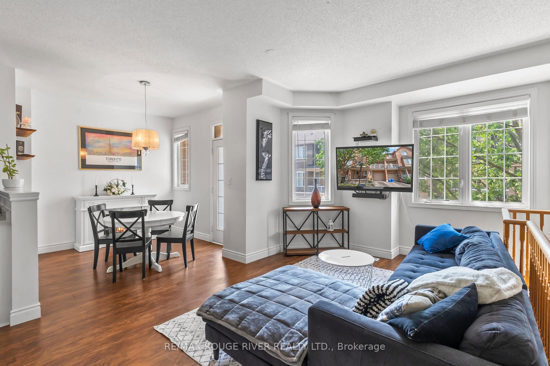 Photo 10 of 15 Pottle Lane, Ajax, South East — HOMEH
