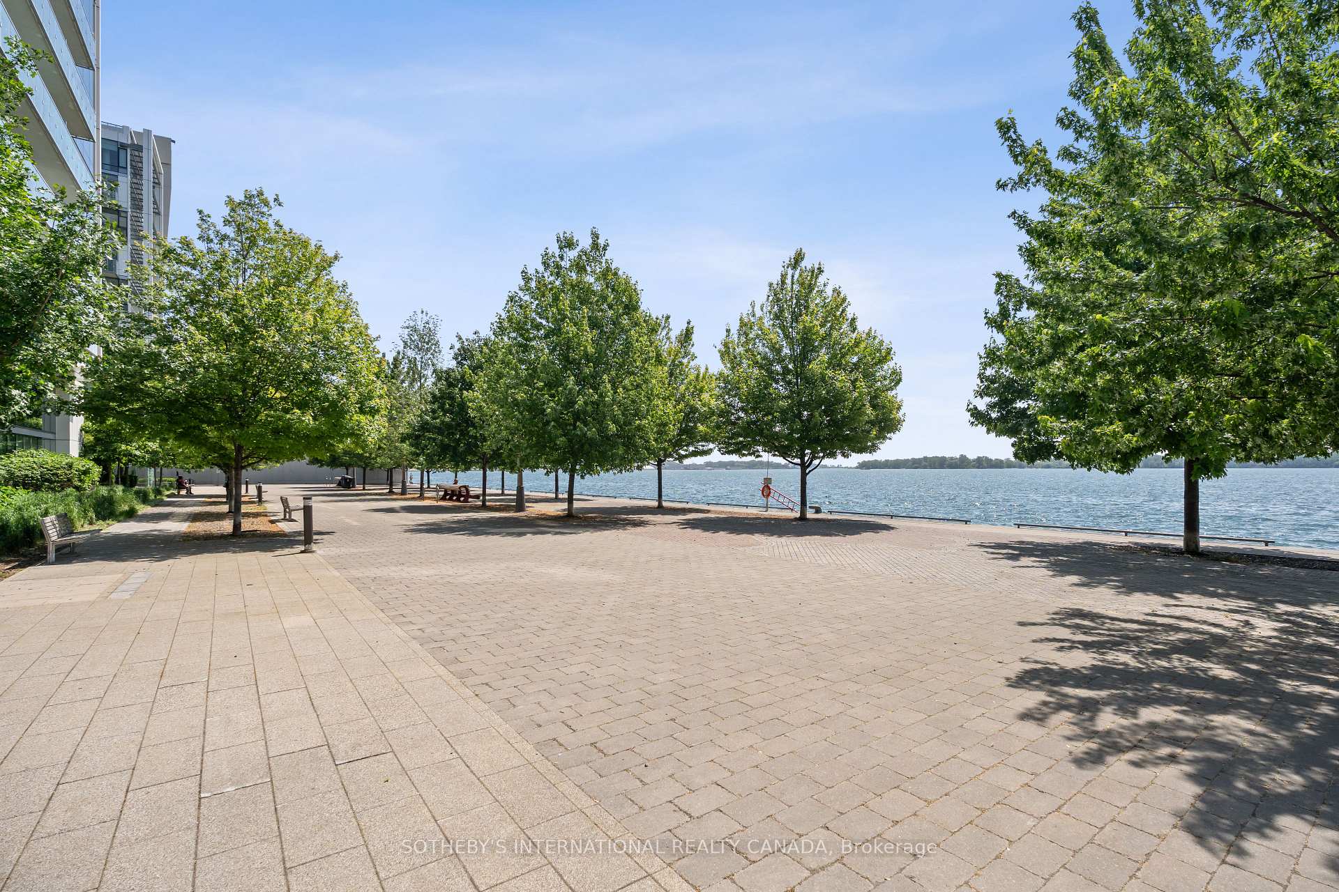 Photo 2 of Unit TH112, 39 Queens Quay E, Toronto, Waterfront Communities — HOMEH