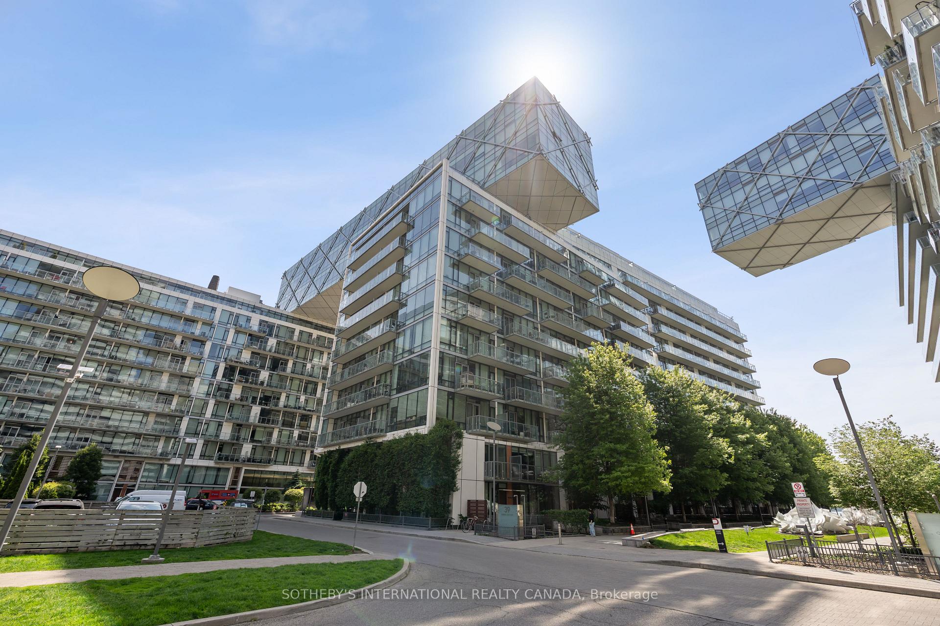 Photo 4 of Unit TH112, 39 Queens Quay E, Toronto, Waterfront Communities — HOMEH