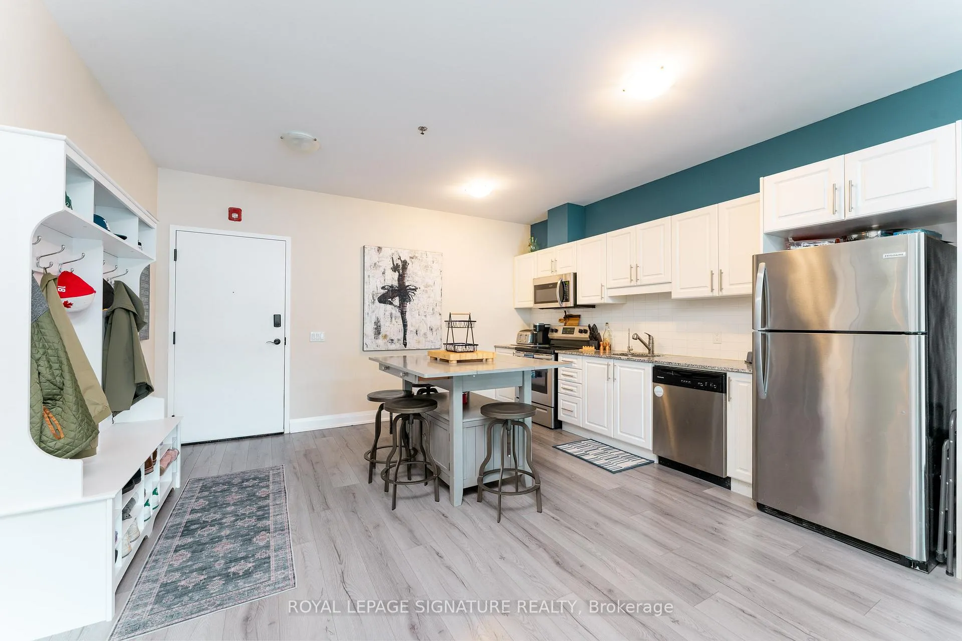Photo 8 of Unit 108, 43 Dale Drive, New Tecumseth, Beeton — HOMEH