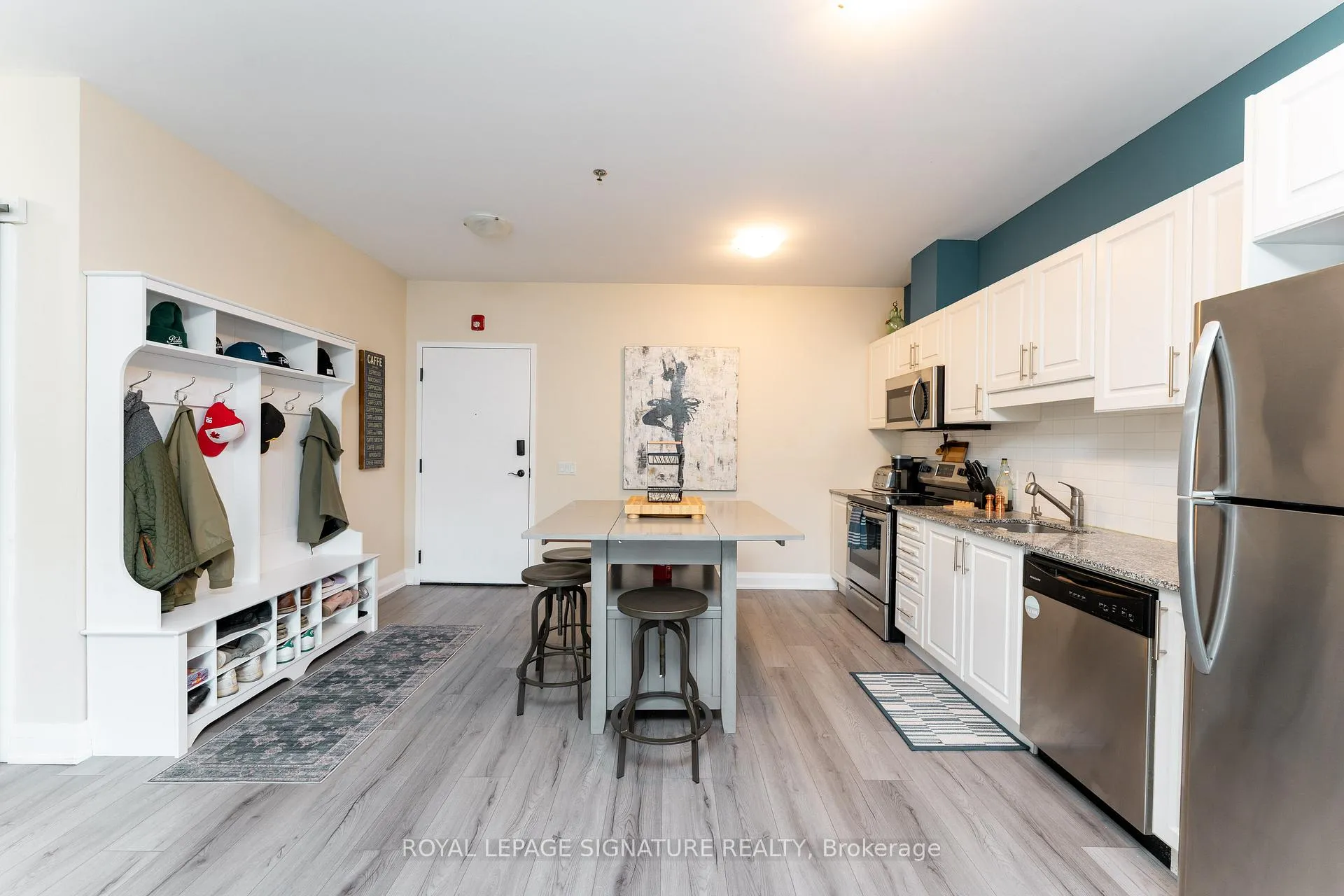 Photo 9 of Unit 108, 43 Dale Drive, New Tecumseth, Beeton — HOMEH